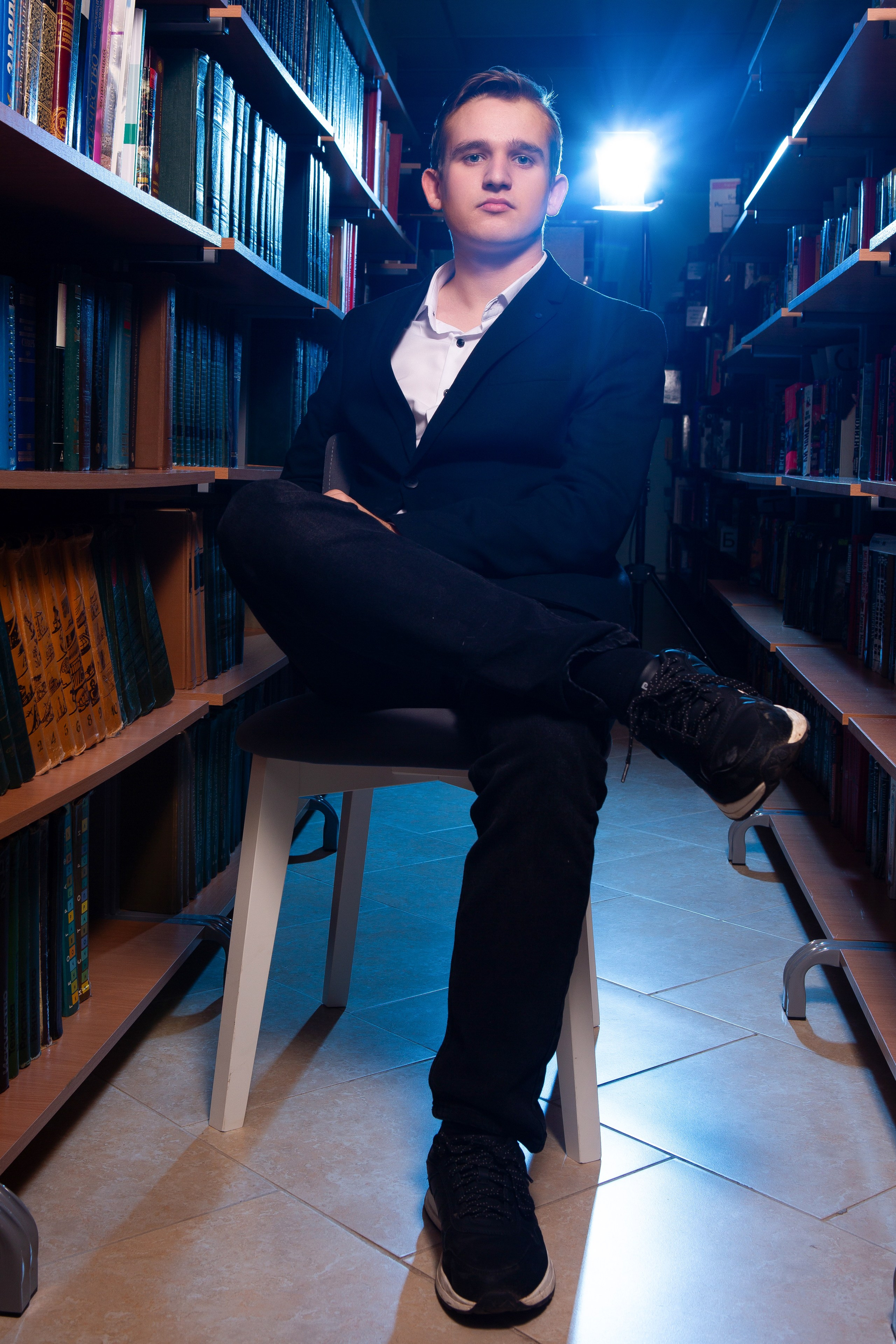 СЪЕМКА ПОРТРЕТОВ В БИБЛИОТЕКЕ ДЛЯ 11 КЛАССОВ-2. ТВОЙ АЛЬБОМ / ТВОИ ПРАВИЛА