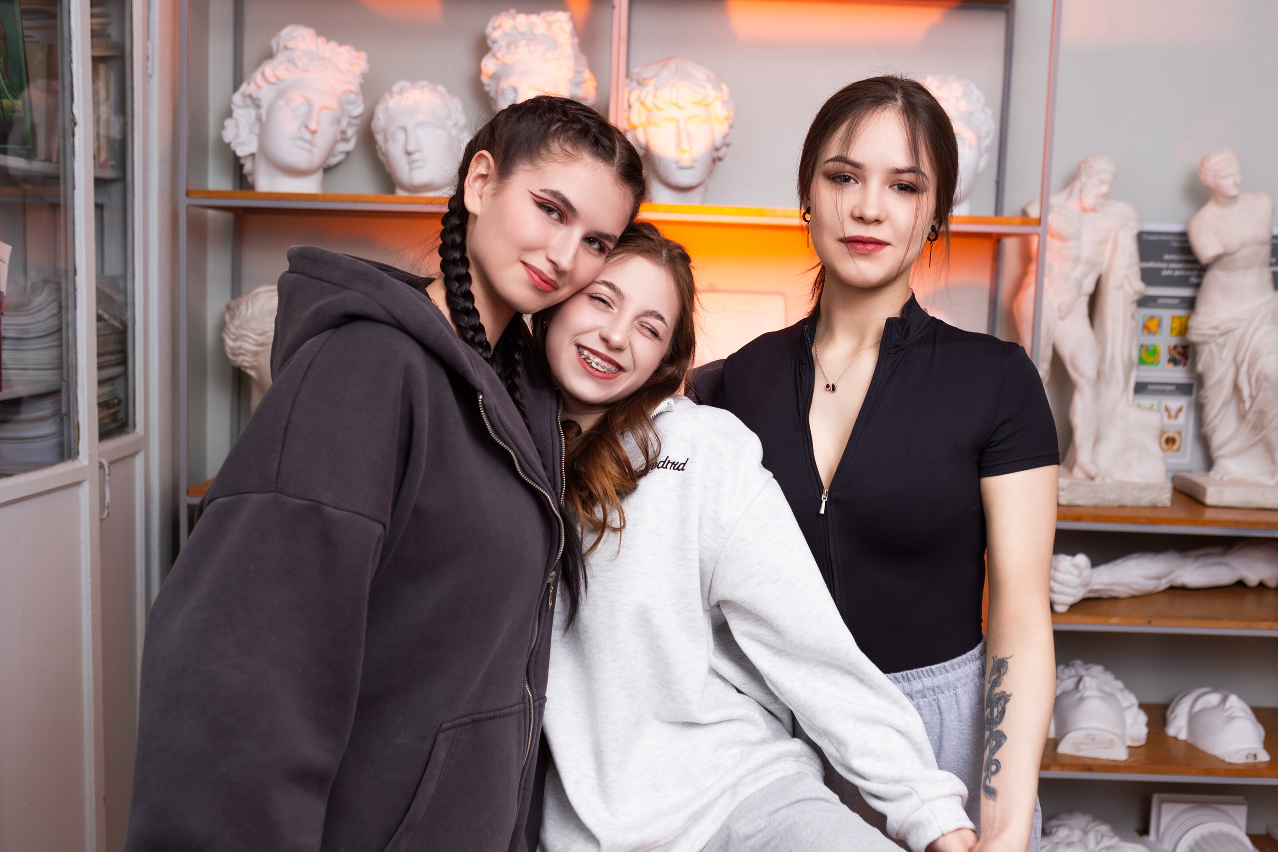 ФОТОСЕССИЯ В АУДИТОРИИ ДЛЯ БУДУЩИХ УЧИТЕЛЕЙ — выпускников Чернского профессионально-педагогического колледжа. ТВОЙ АЛЬБОМ / ТВОИ ПРАВИЛА