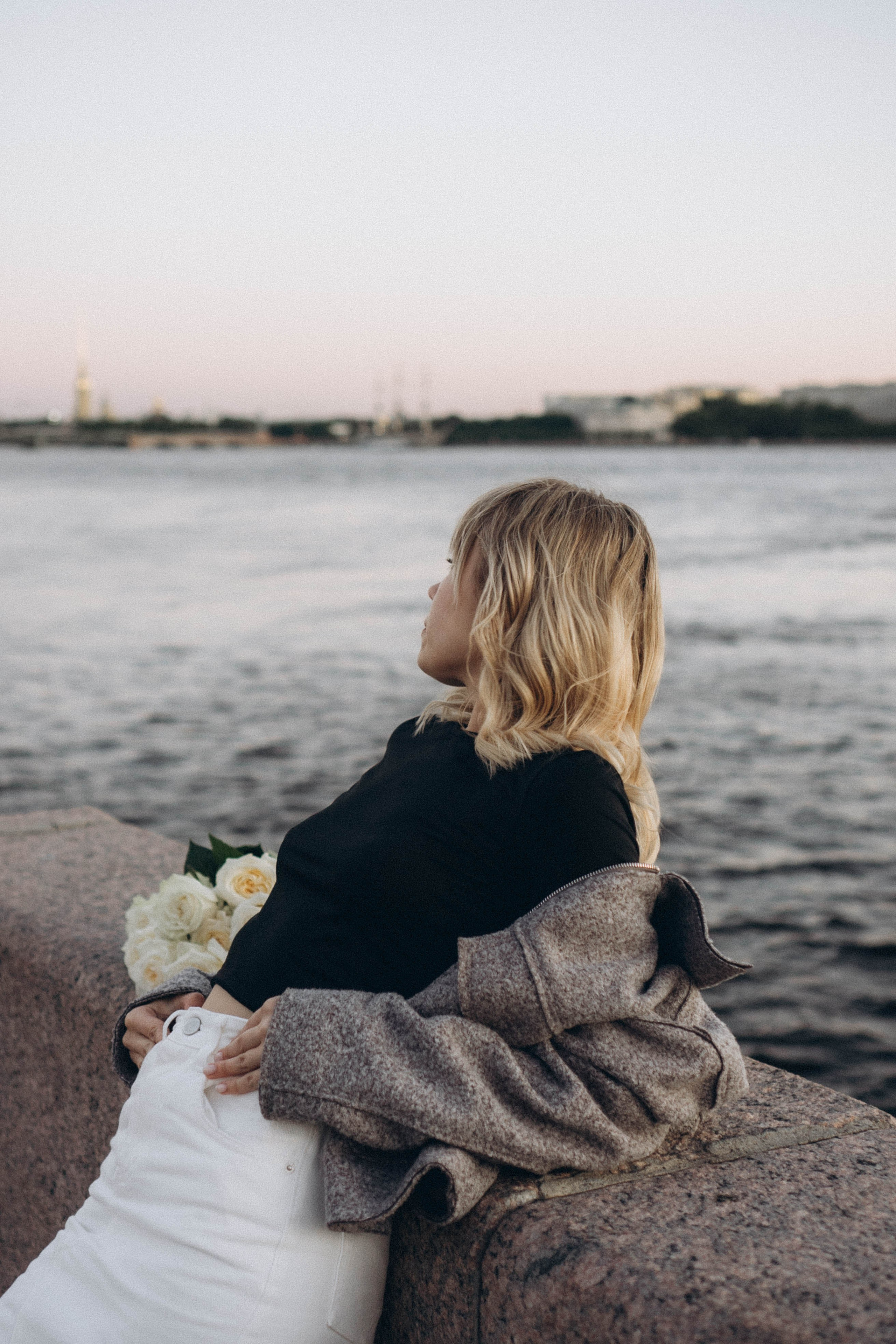 ПРОГУЛКА ПО ГОРОДУ В БЕЛЫЕ НОЧИ (другой вариант). Профессиональный фотограф, Санкт-Петербург — Виктория Богомолова