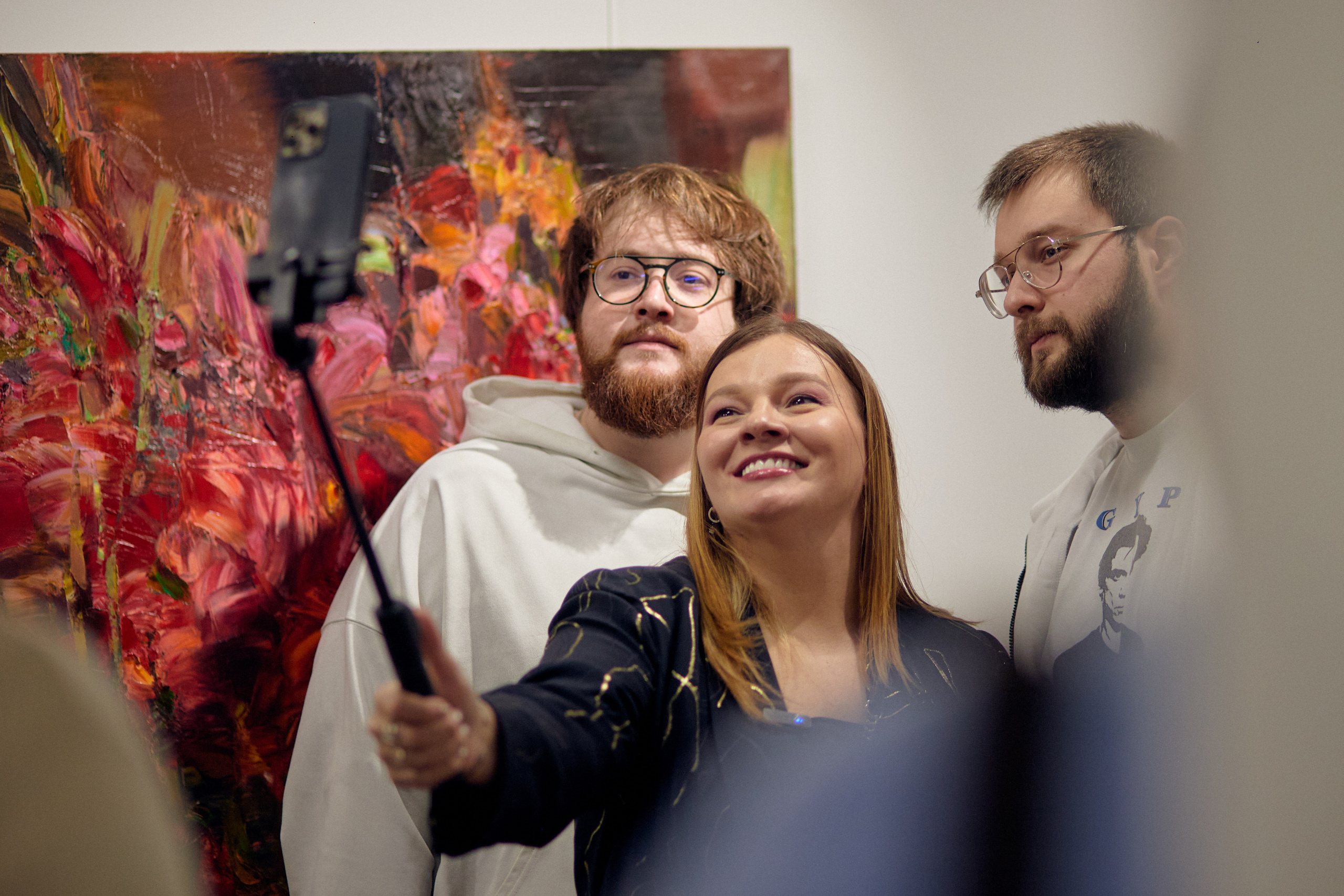 Открытие выставки краснодарской художницы Ларисы Блохиной. Фотограф Юлия Маринина