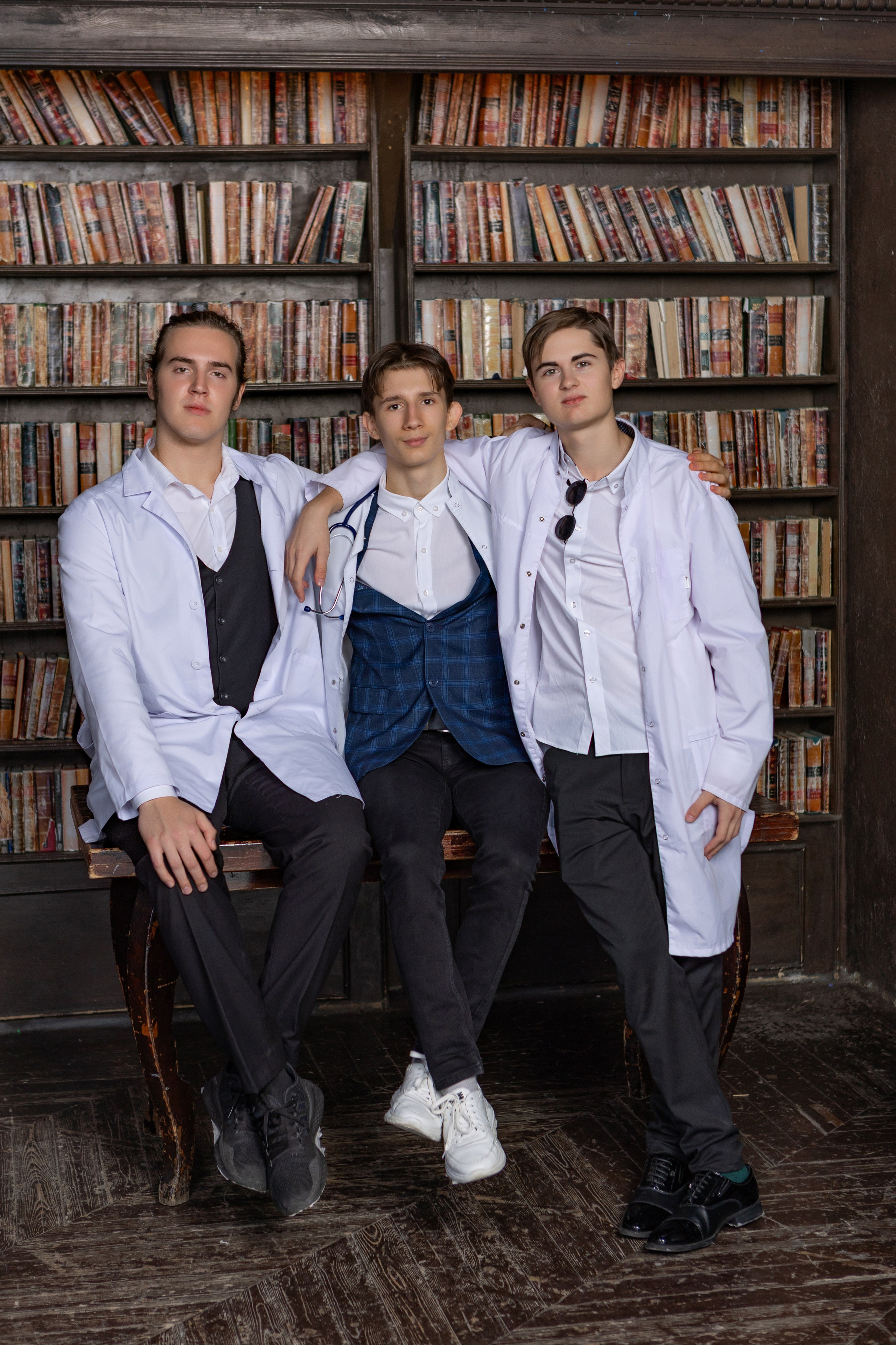 ВЫПУСКНЫЕ АЛЬБОМЫ. Детский и семейный фотограф с животными в Москве Гурьева Надежда