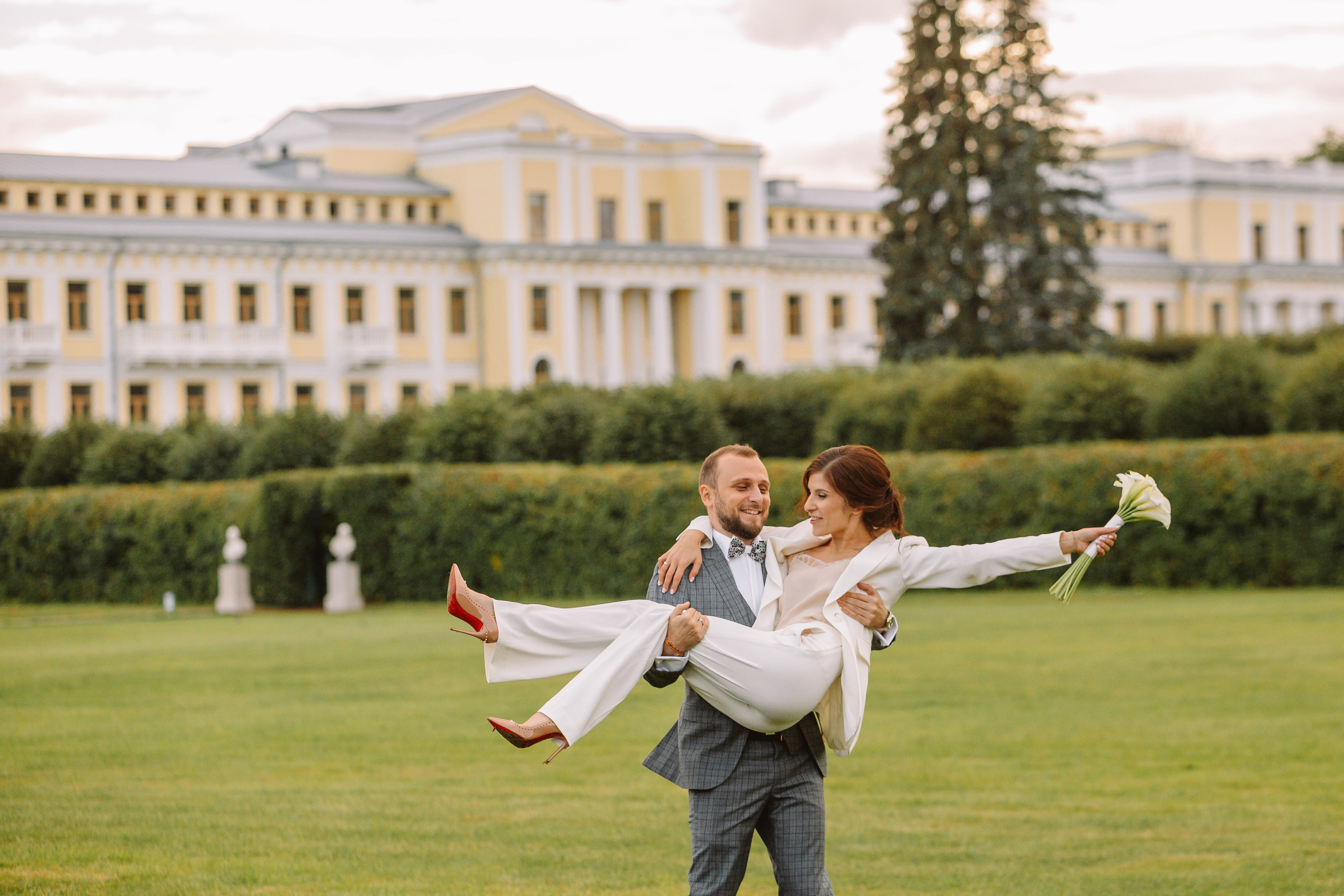 Свадебная фотосессия Давида и Марины в усадьбе Архангельское. Фотограф и видеограф Анна Домашенко