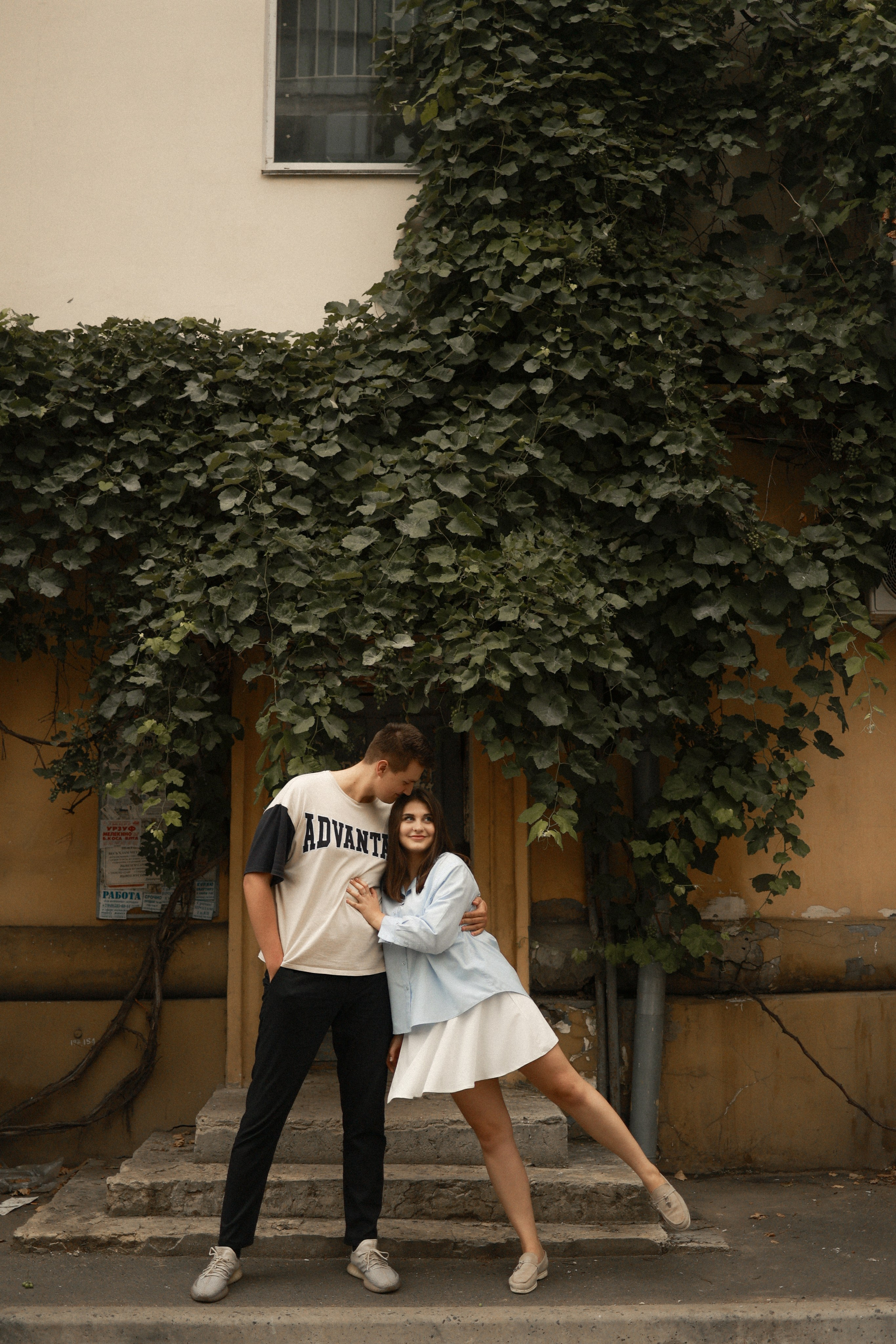 ЛЮБОВЬ НА УЛИЦАХ ДОНЕЦКА. Фотограф Донецк. Горловка. ДНР. Севастополь