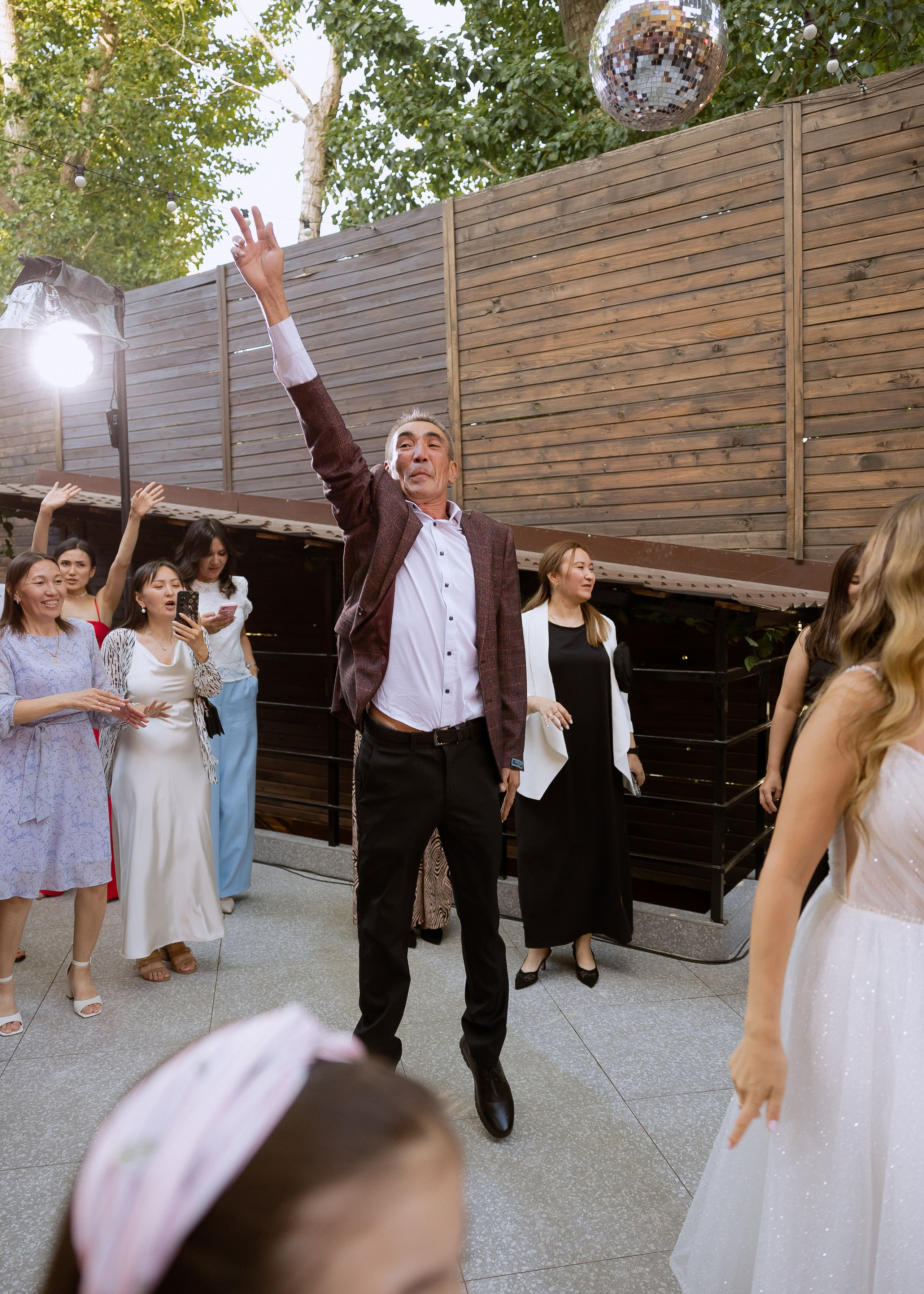 Дмитрий и Алита. Фотограф Эмиль Исякаев