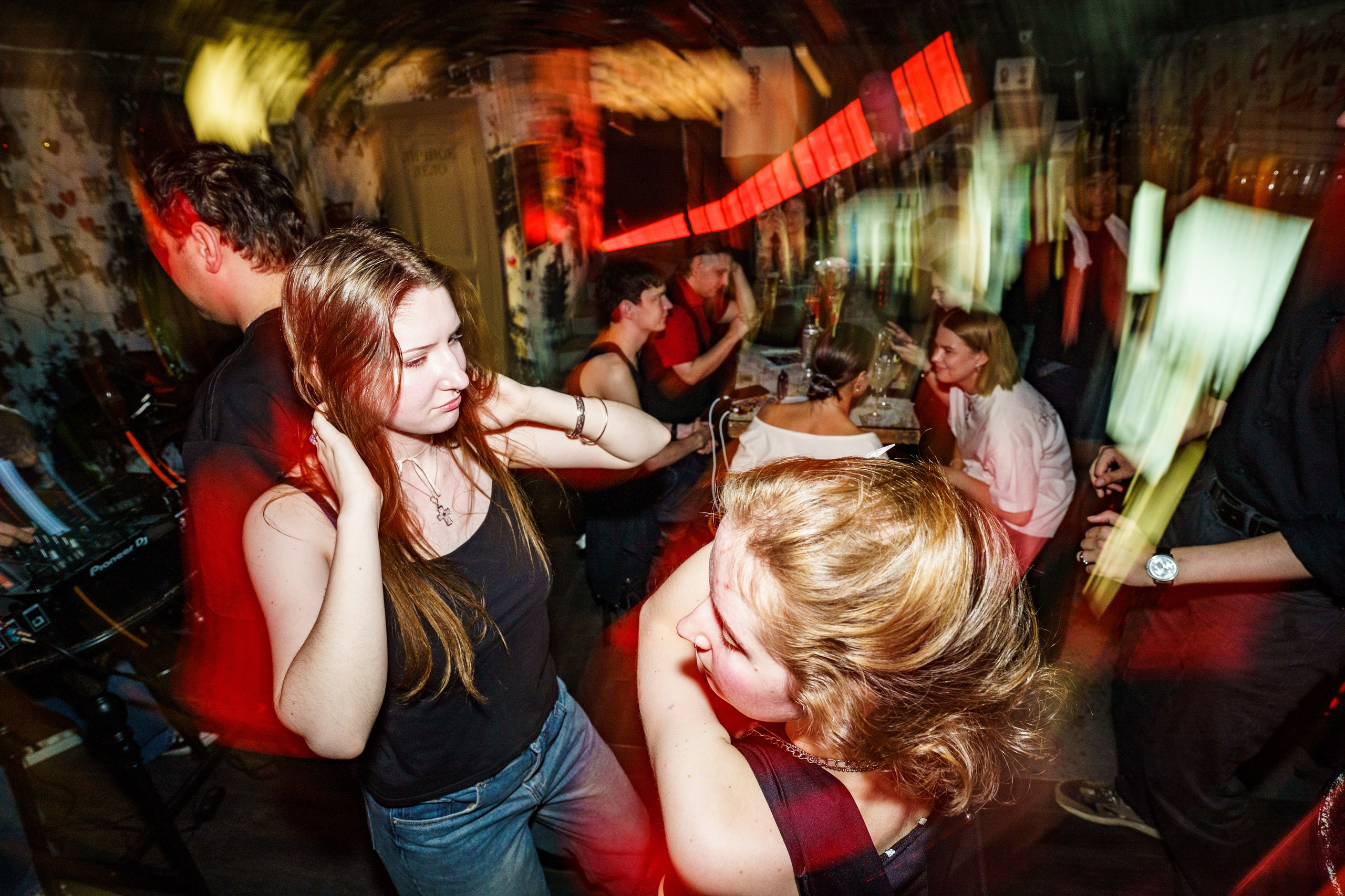 Бар разбитых сердец. DJ Guitacidelli. Концертный и репортажный фотограф в Санкт-Петербурге Слава Пахомов