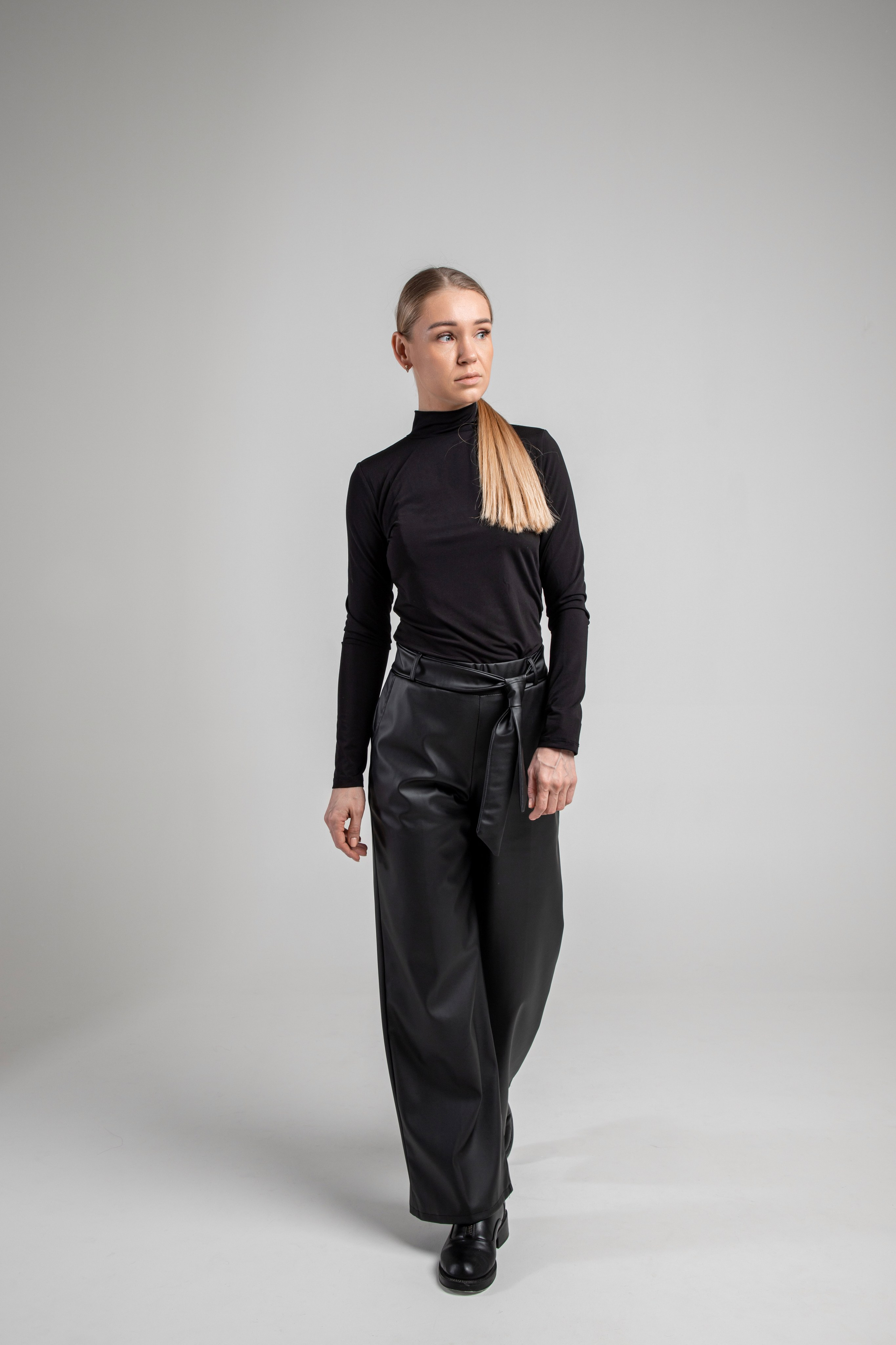 Брюки. Фотограф Денис Лесковский (Тюмень)