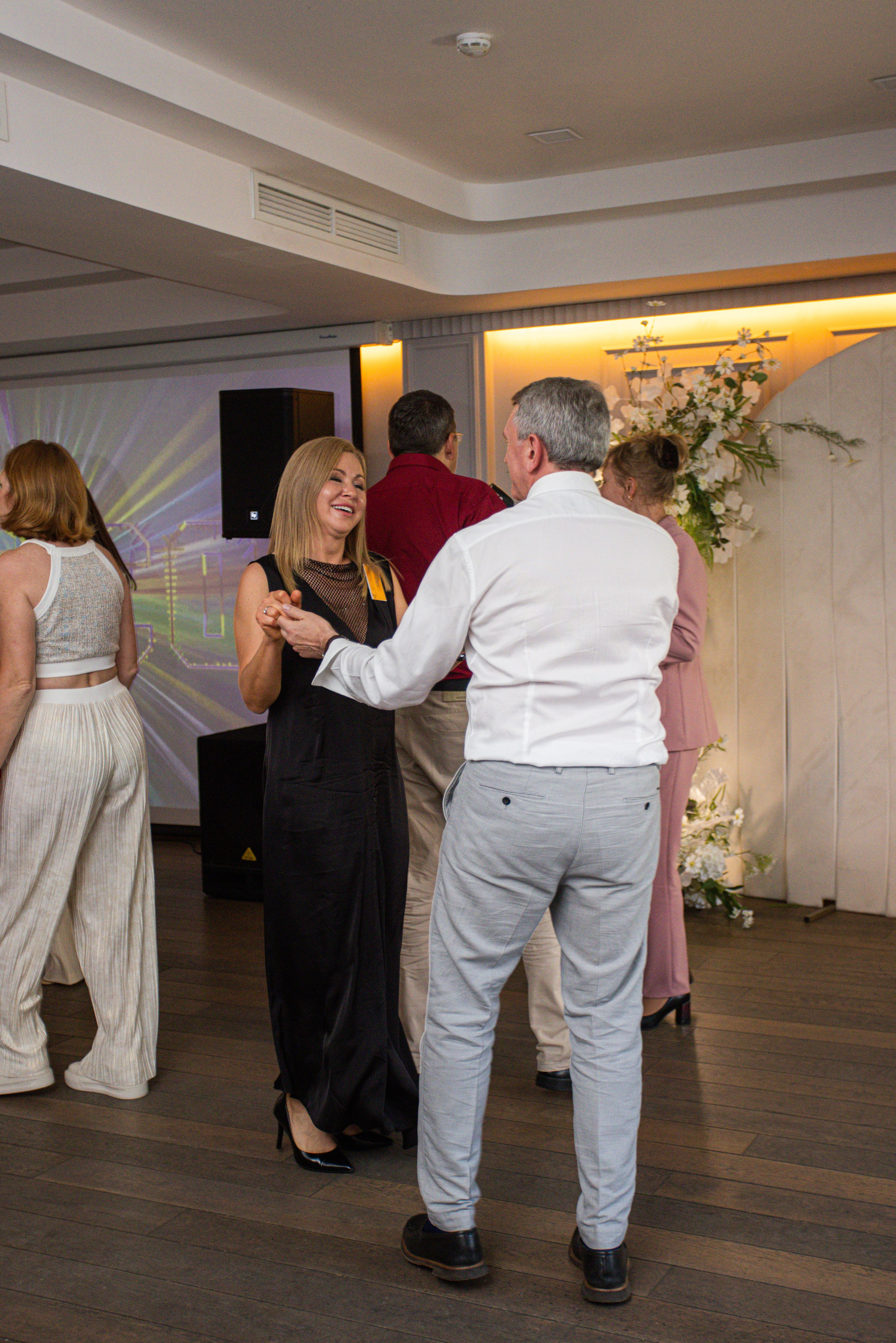 Встреча выпускников. Стоматологи СПб. Семейный фотограф в Вышнем Волочке — Ульяна Иванова | Фотосессии для всей семьи