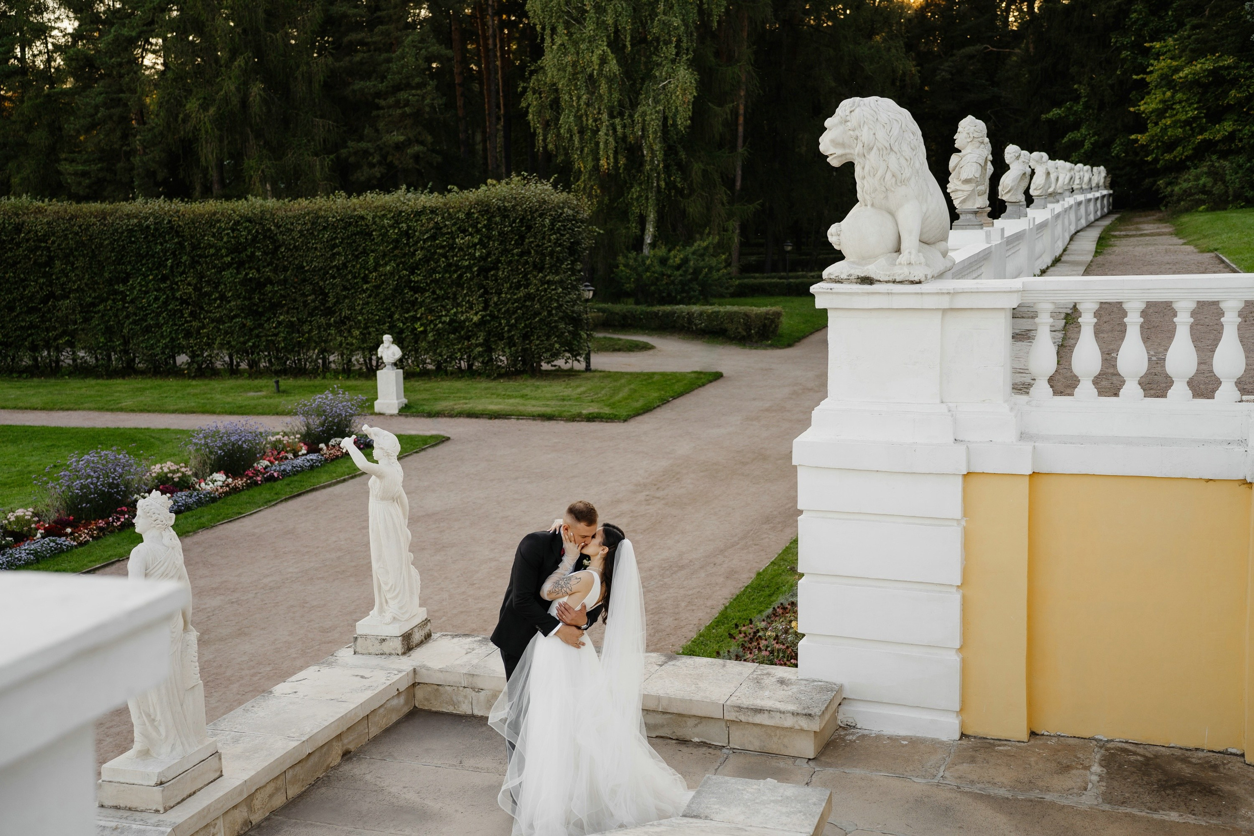 Свадьба в усадьбе Архангельское. Свадебный и семейный фотограф в Москве Светлана Зоткина