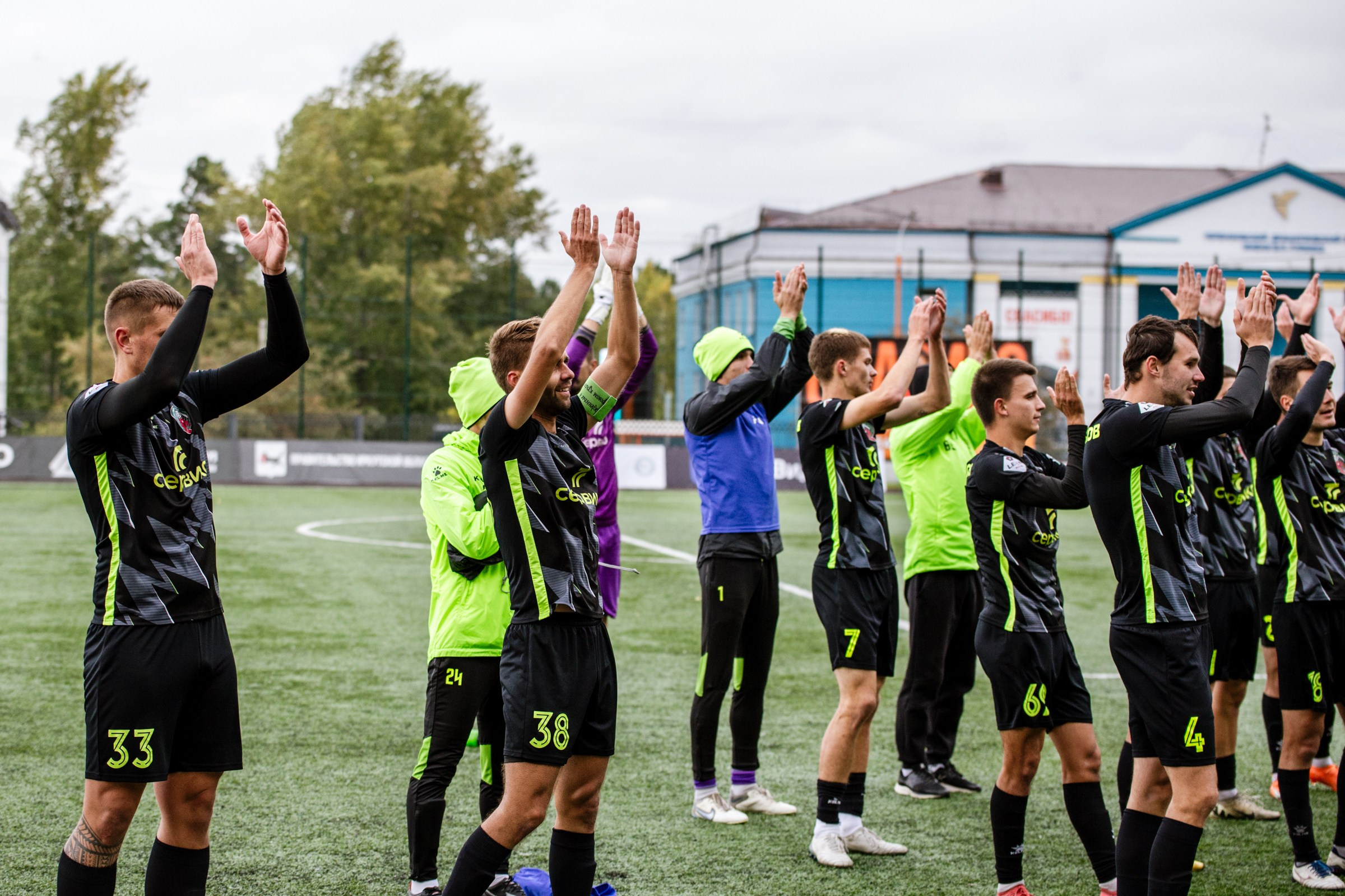 Первенство России по футболу LEON-Вторая лига Б | ФК Иркутск — Космос (Долгопрудный) | 14.09.25. Фотограф в Иркутске Евгения Айвазова