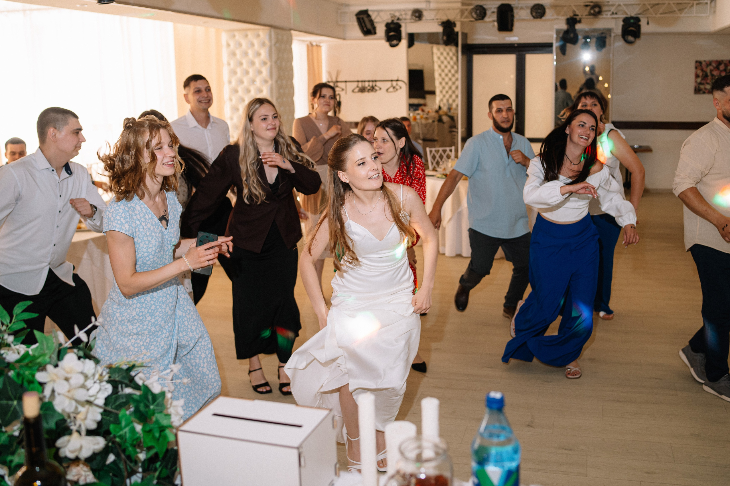 Анастасия и Роман — банкет Времена года. Репортажный (Event) фотограф в Барнауле | Даниил Маркин | Качество и вайб