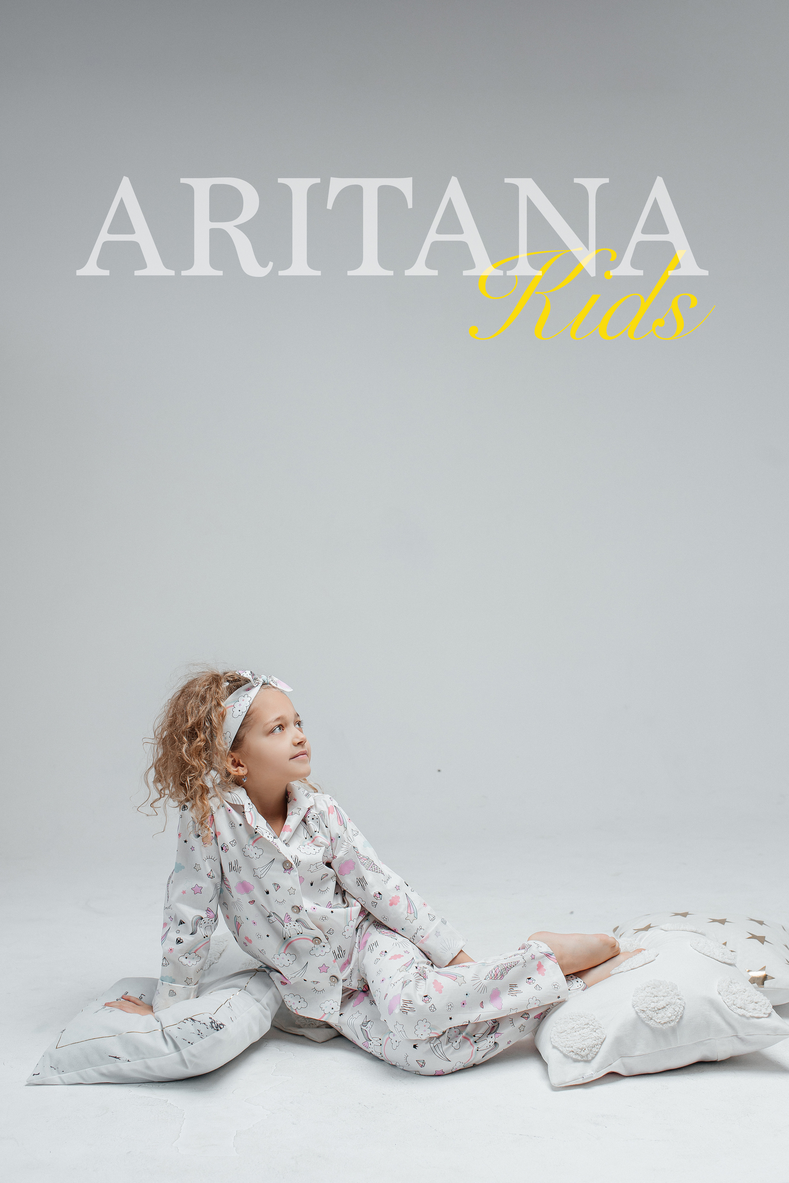 Студийная детская фотосессия. Фотосессия для бренда одежды.