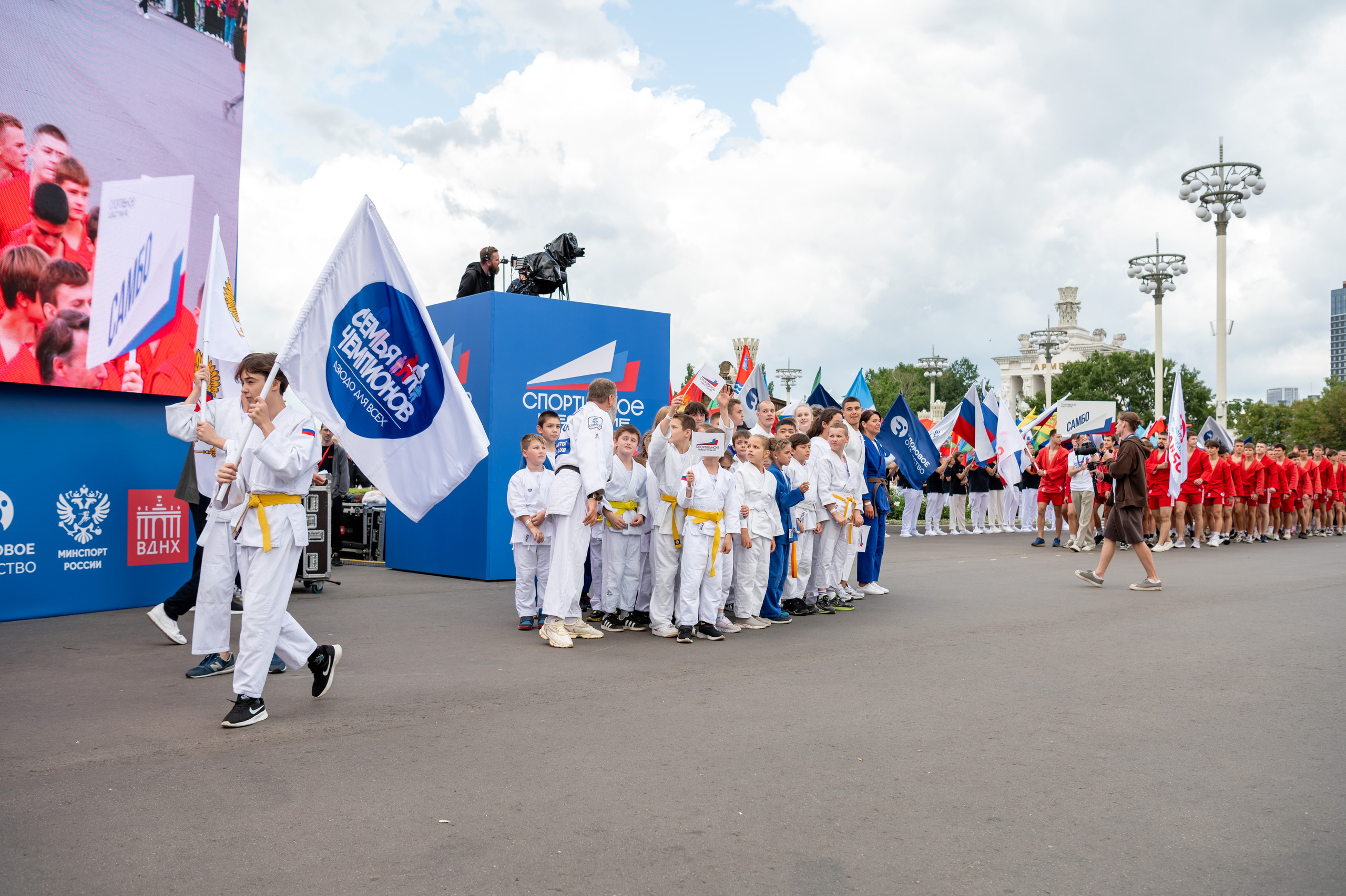 Спортивное шествие посвященное Дню физкультурника!. Детский и семейный фотограф г. Москва Оксана Катаджи