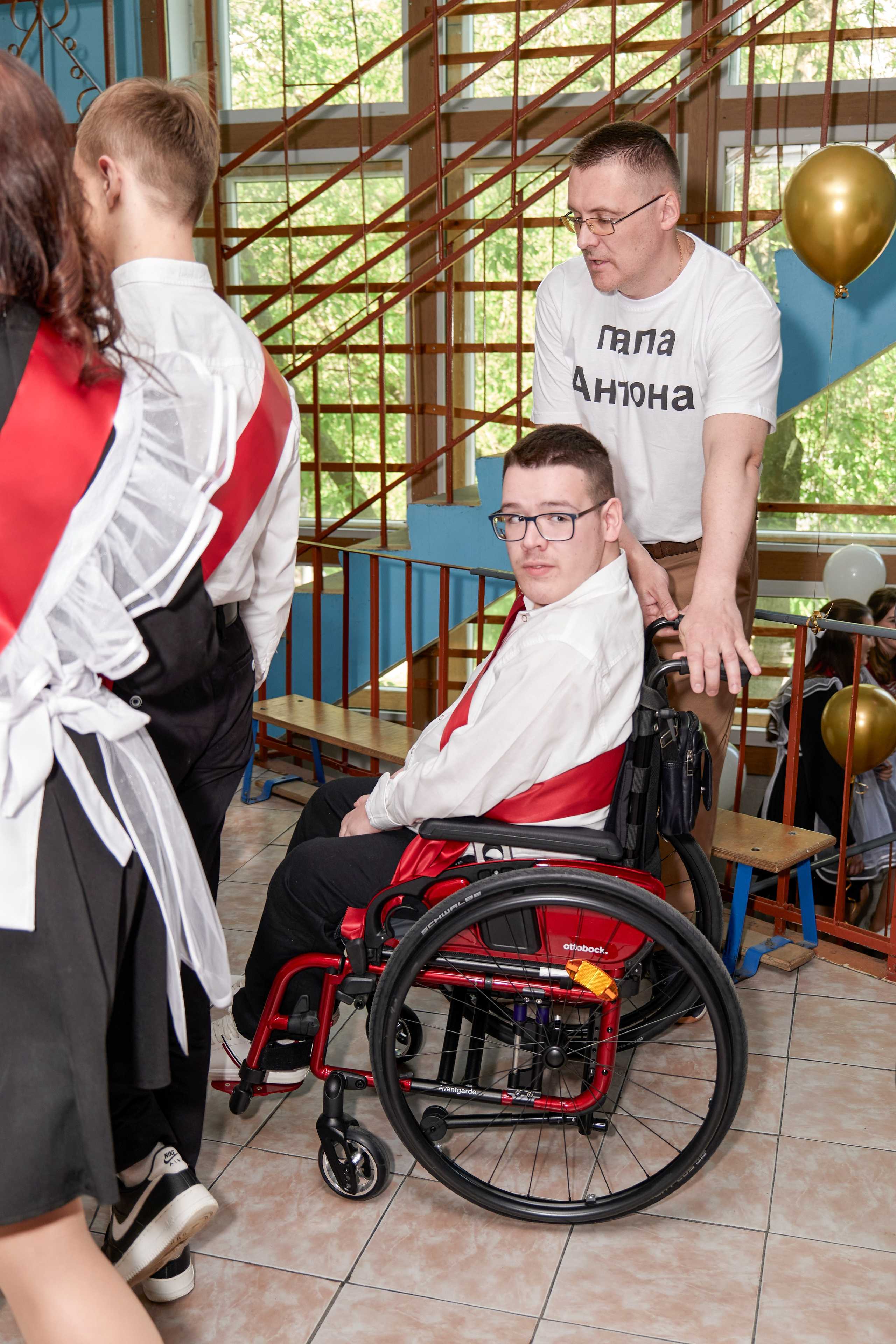 Последний звонок школа 1413. Детский и семейный фотограф г. Москва Оксана Катаджи