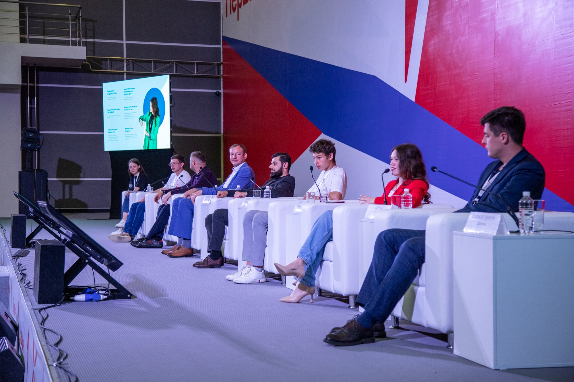 Первый фестиваль Движения Первых в Краснодаре. Репортажный, промышленный и маркетплейс-фотограф Дмитрий Чернат