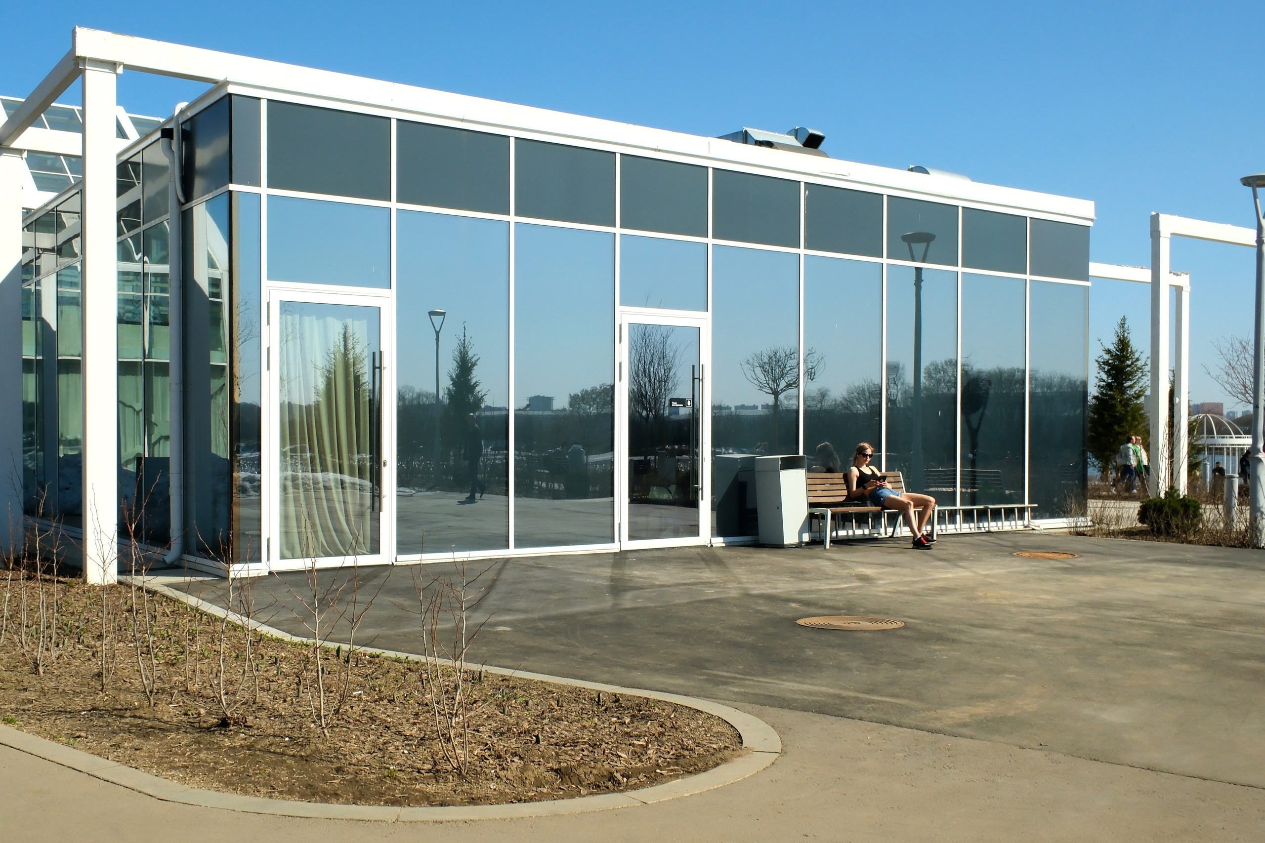 Улица, люди, жизнь…