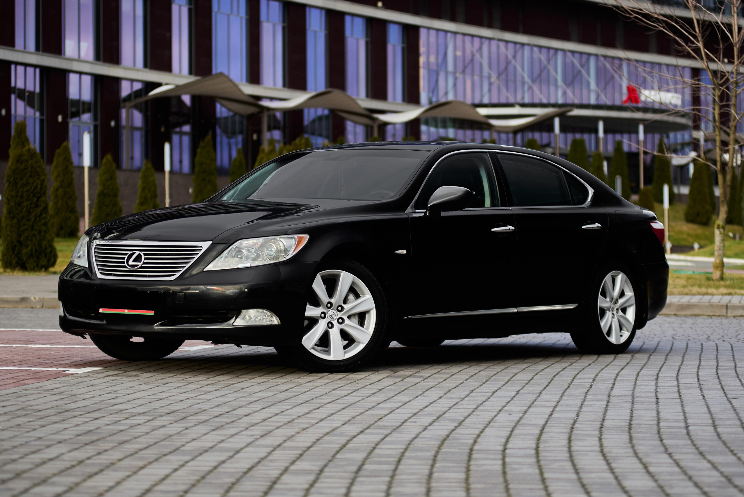 Lexus LS460L. Автомобильный и интерьерный фотограф в Минске Александр Тагаев