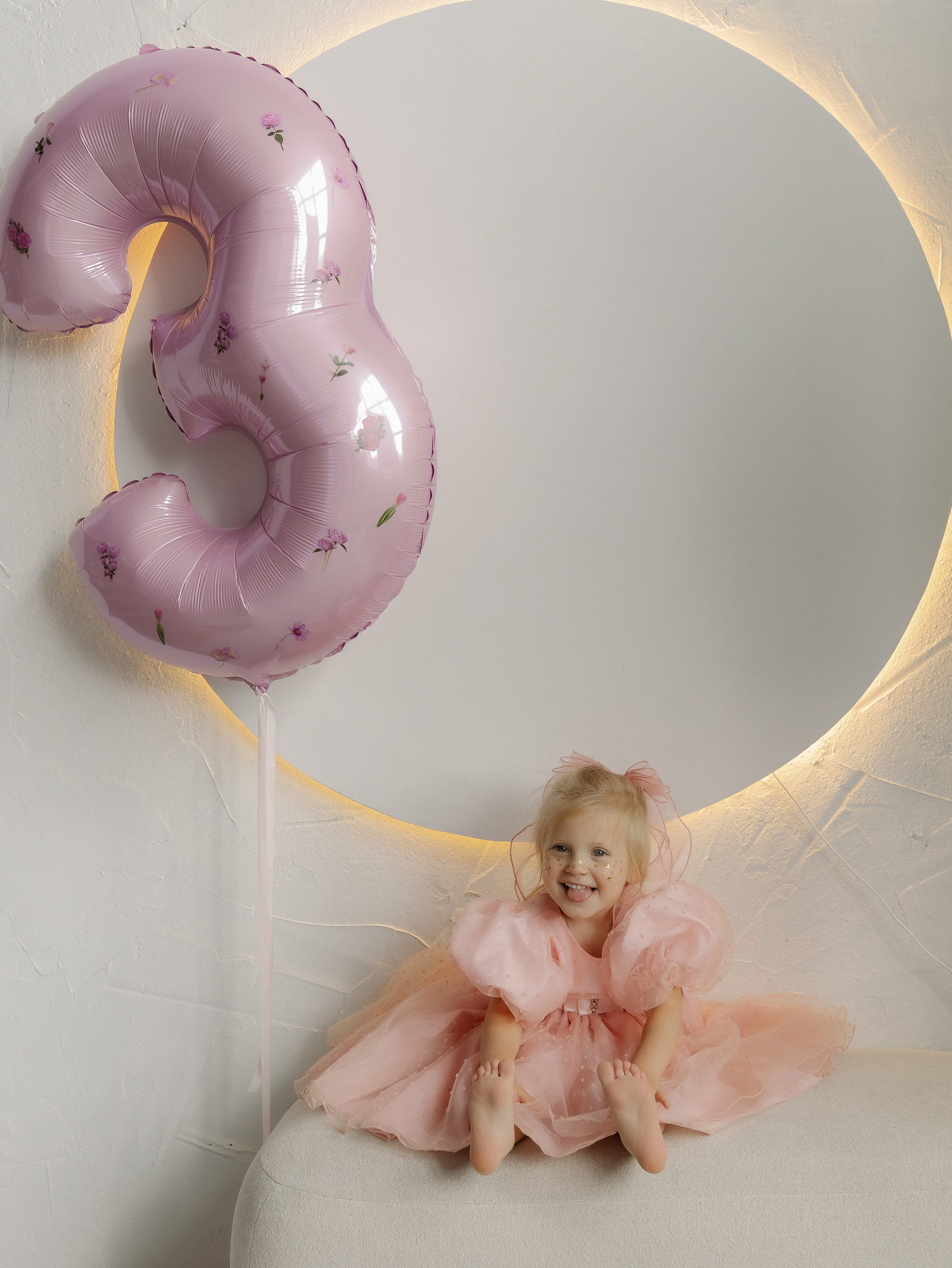 Семейная фотосессия в студии. СВАДЕБНЫЙ ФОТОГРАФ ЧЕЛЯБИНСК