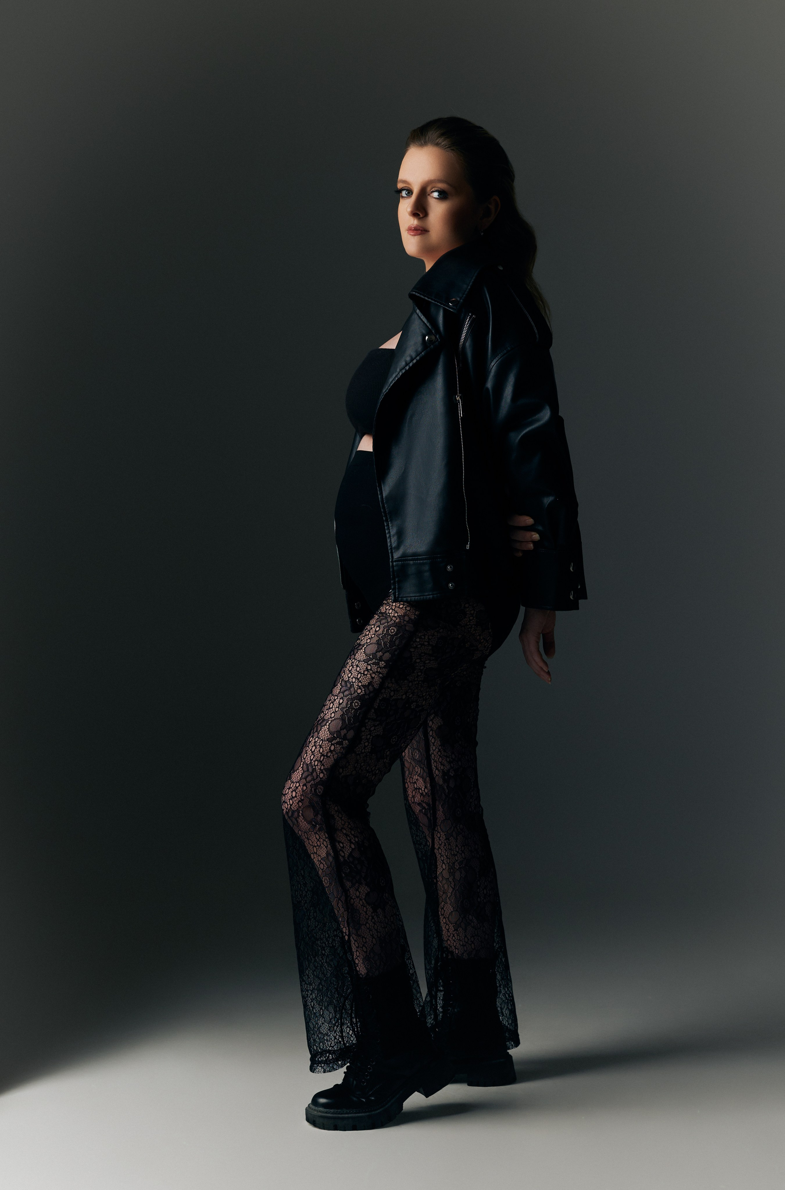 Съёмочный гардероб. Фотограф в стиле минимализм Тюмень