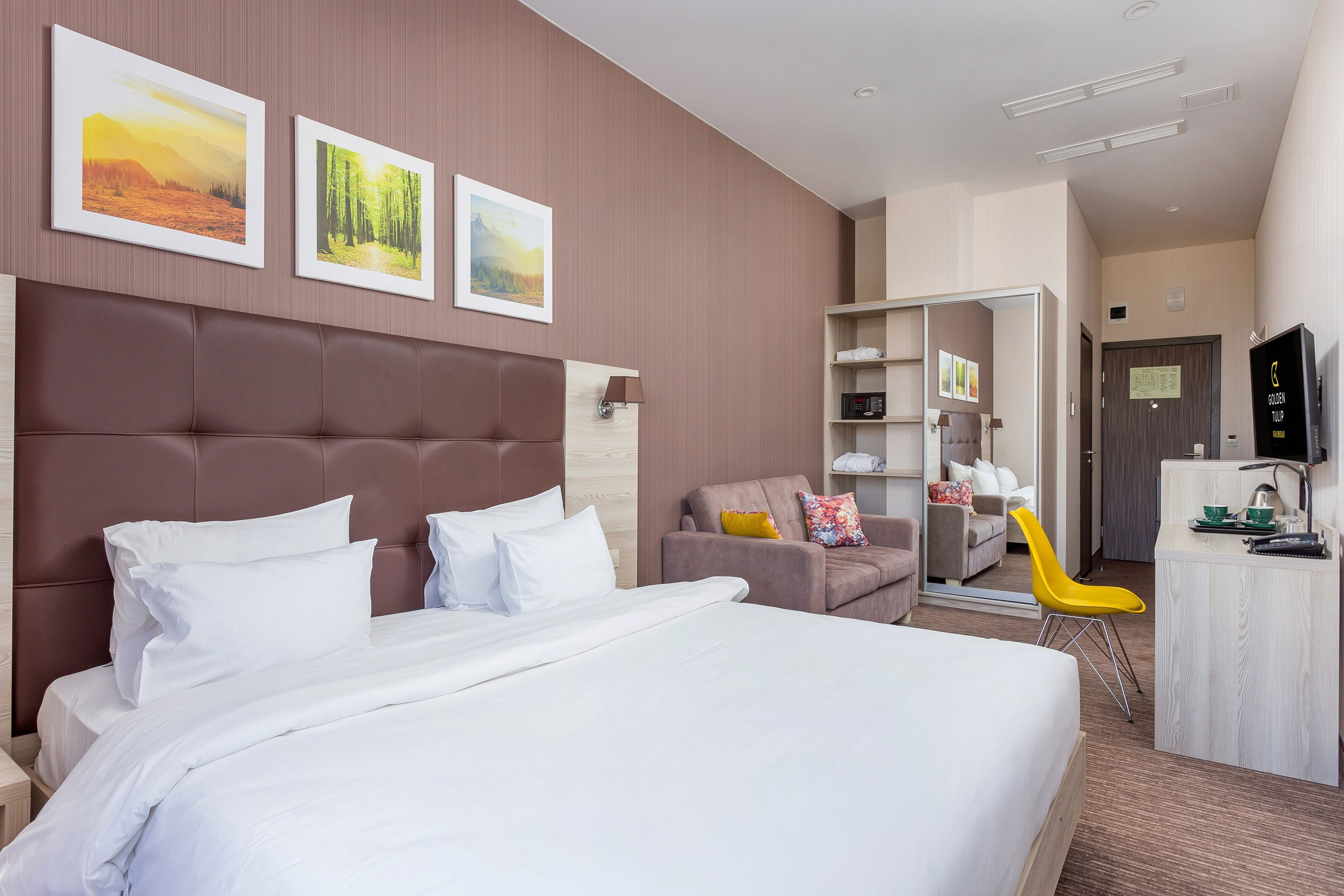 Hotels. Interior photographer Vitalii in Portland and Vancouver