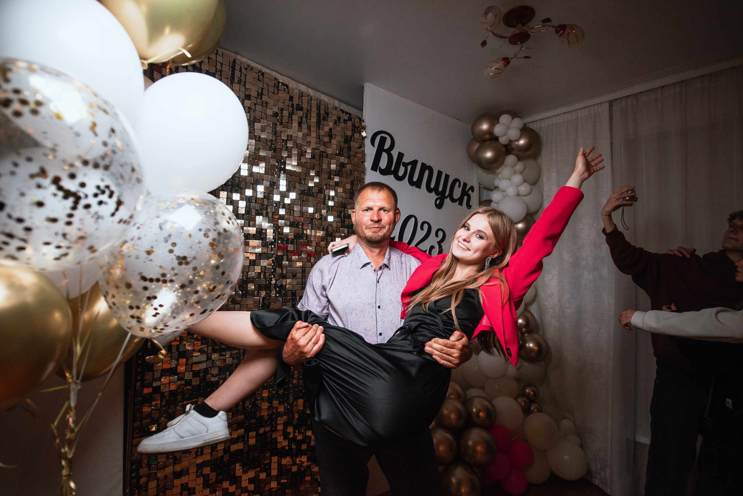 Выпускные школ. Свадебный и репортажный фотограф