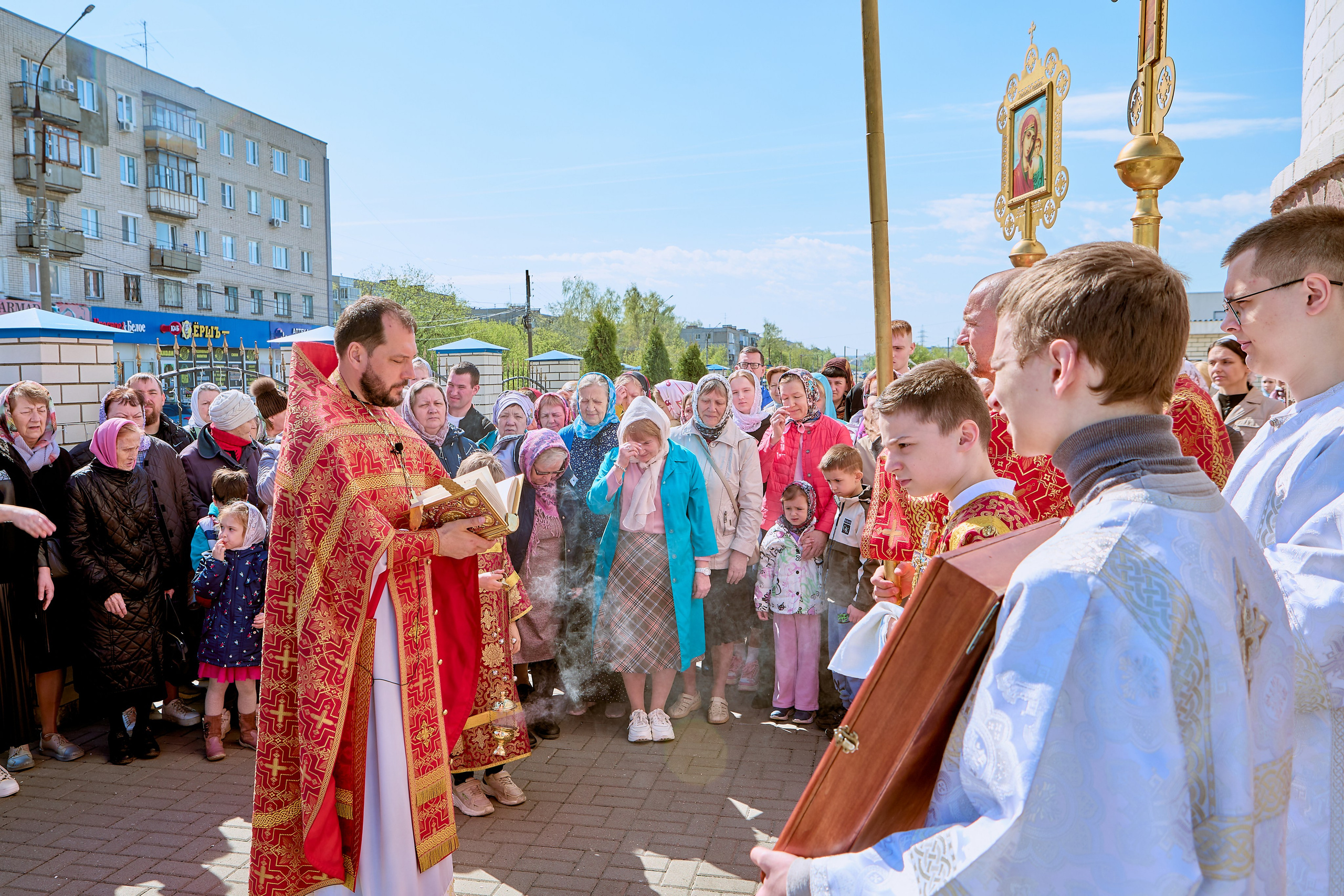 Чтение Евангелия на Крестном ходу. Храм Преп. Серафима Саровского г. Дзержинск