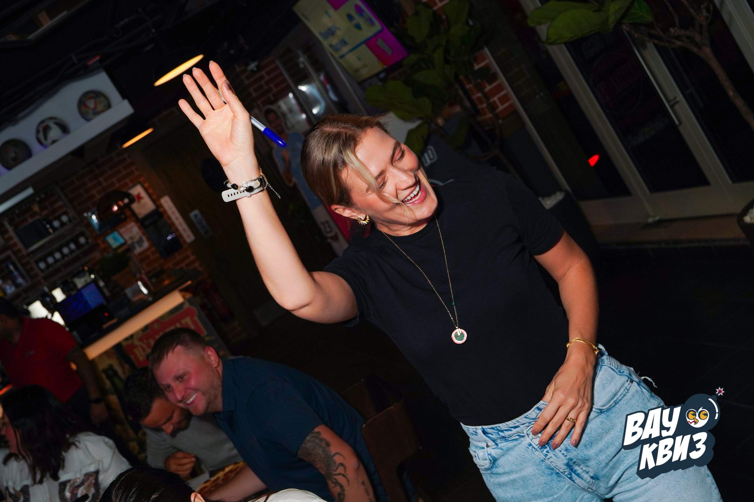 WOW QUIZ DUBAI. Фото | Видео Контент Мишель Ватаманюк