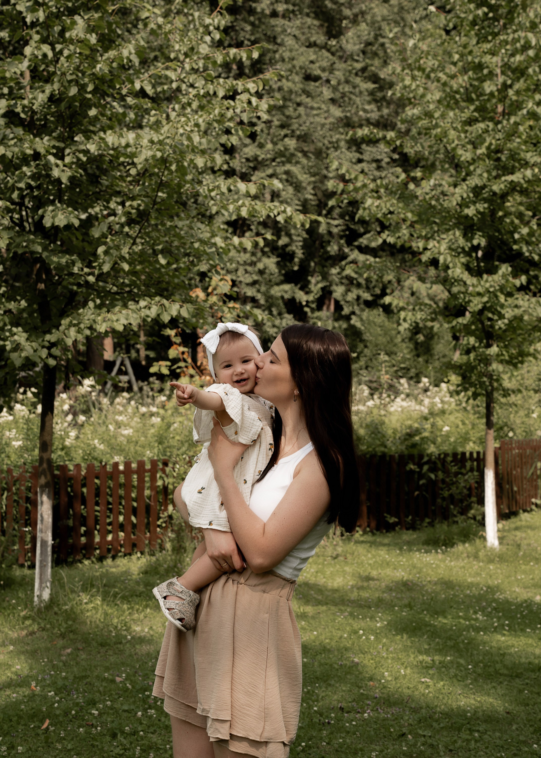 АЛИСА 1 ГОДИК. Женский портрет