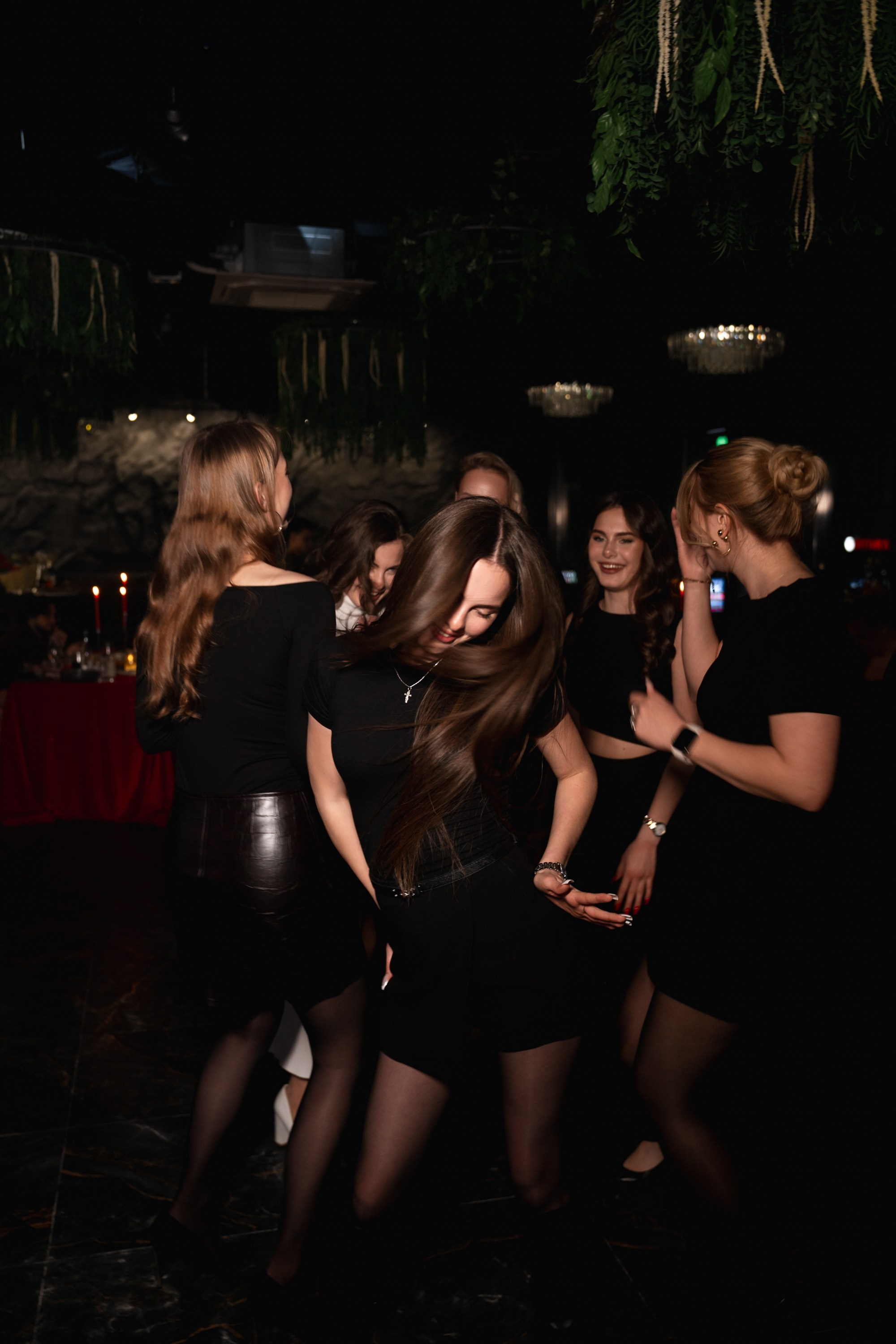 18 ЛЕТ. Женский портрет