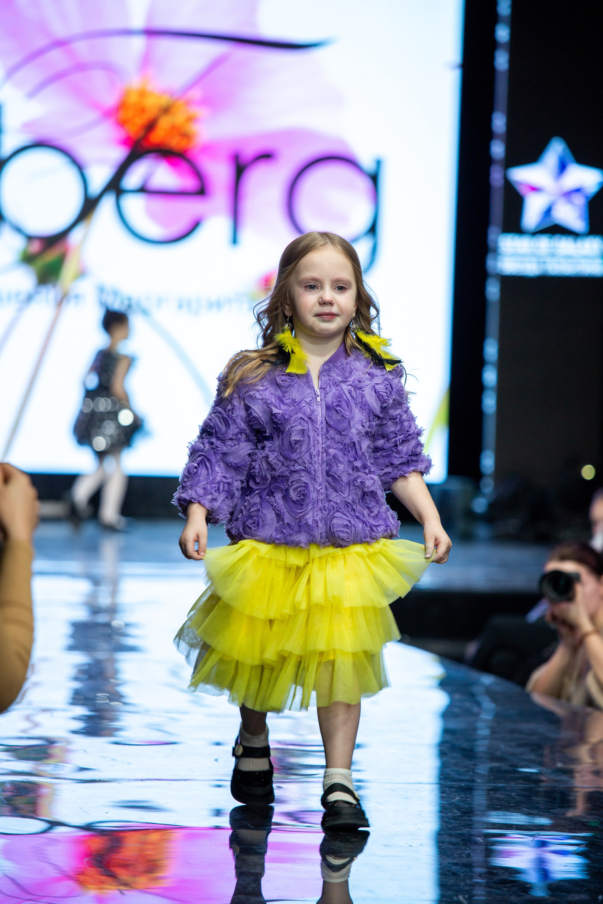 Звезда галактики. Яровит Холл. Репортажный, семейный, свадебный, портретный фотограф