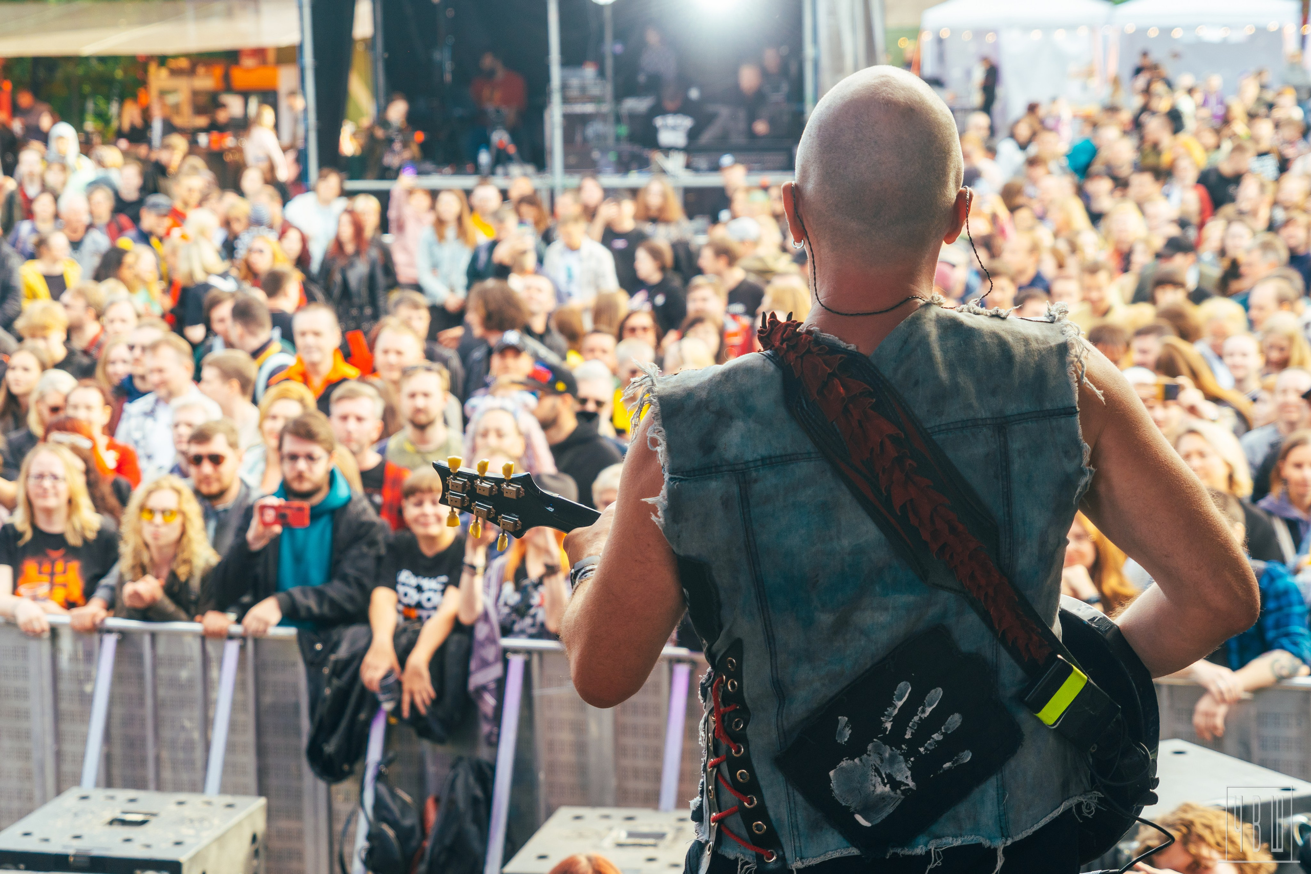 Живой! 2025, День Второй. Человек в Шляпе