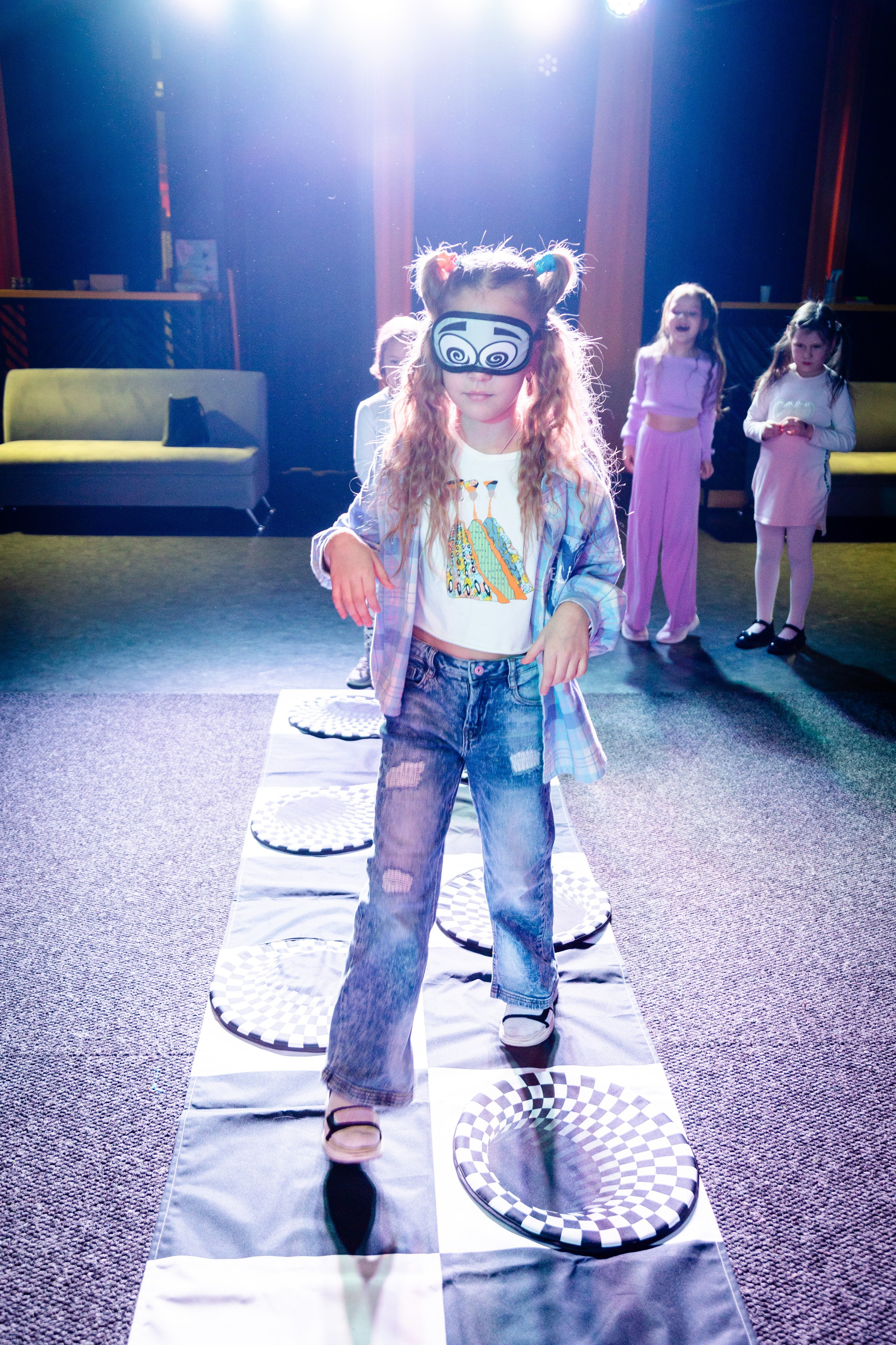 Алисе 7 лет. Детский фотограф видеограф в Хабаровске Михаил Орлов