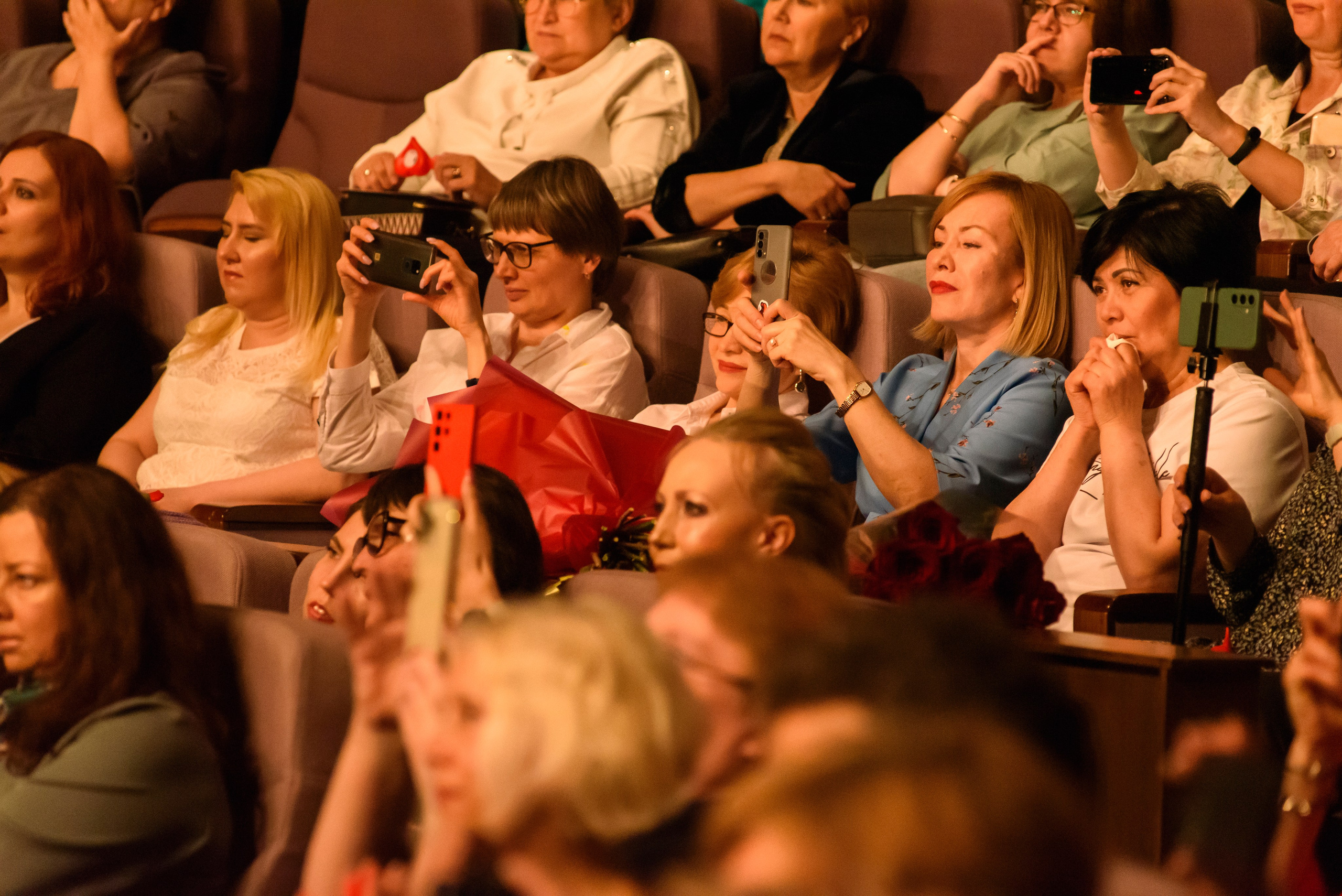 Кирилл Туриченко — Вегас Сити Холл. Бренд-фотограф для экспертов и блогеров в Москве Влада Горбовская