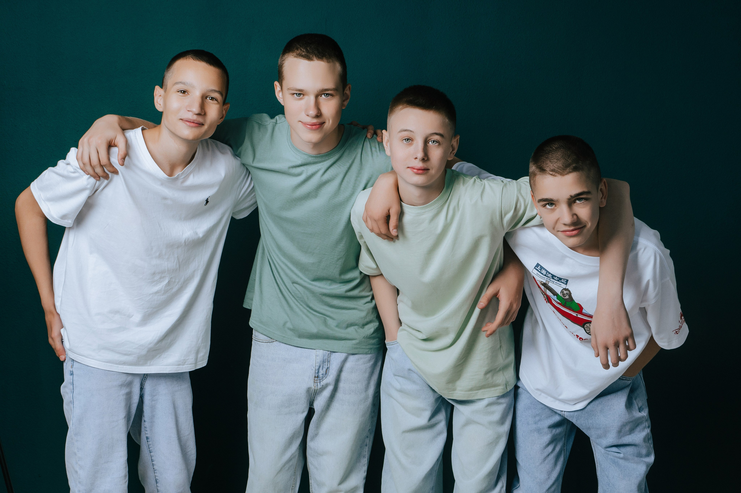 4 Школа — Заводской. Фотограф Ярмишко Дарья. Выпускные фотокниги