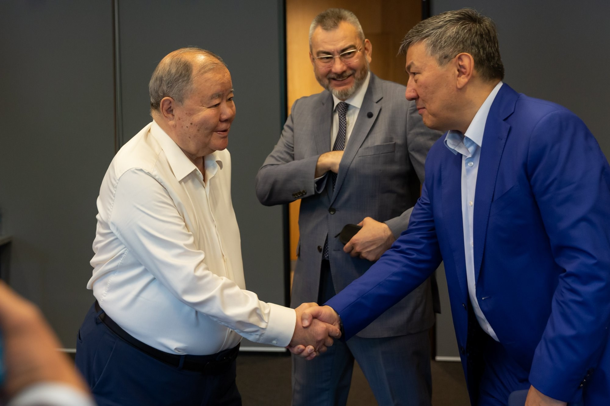 Конференции, семинары, корпоративные мероприятия. Фотостудия Алматы. Фотосъемка Алматы. Фотосессия Алматы. Фотокурсы. Обучение фотографии. Аренда студии