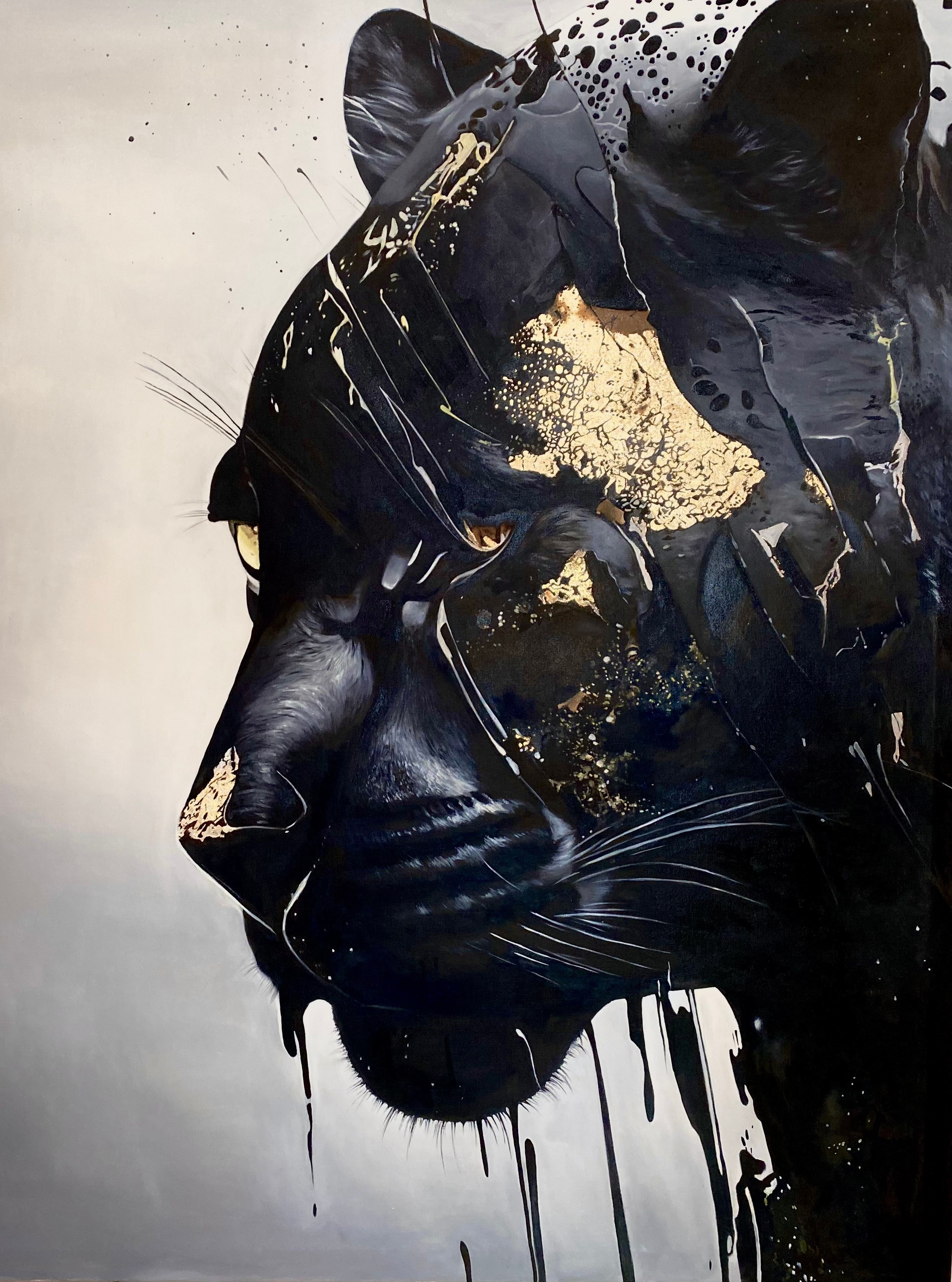 Картина с чёрной пантерой. Картина с чёрной кошкой. Картина с элементами золота. Большая картина с золотой поталью. Интерьерная картина с золотом. Картина маслом под заказ по фотографии.