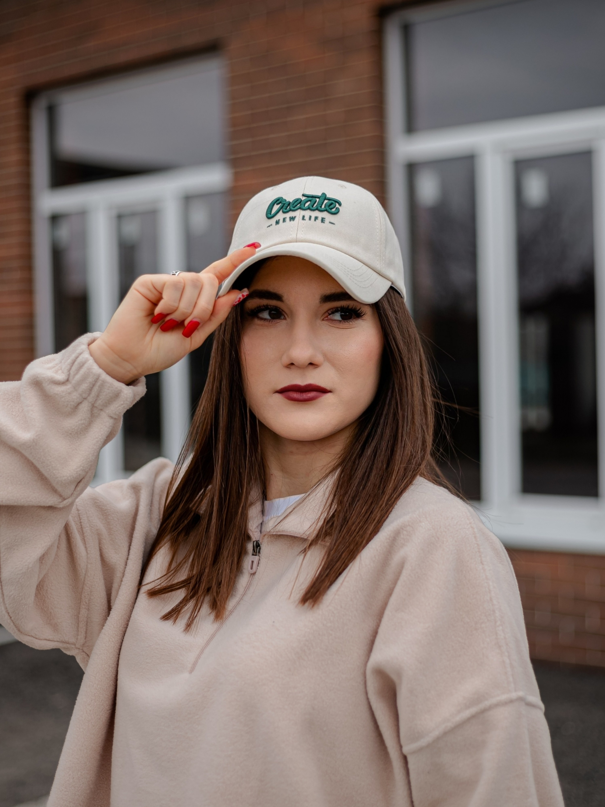 Бейсболки на моделях. Фотограф Неверова Катерина