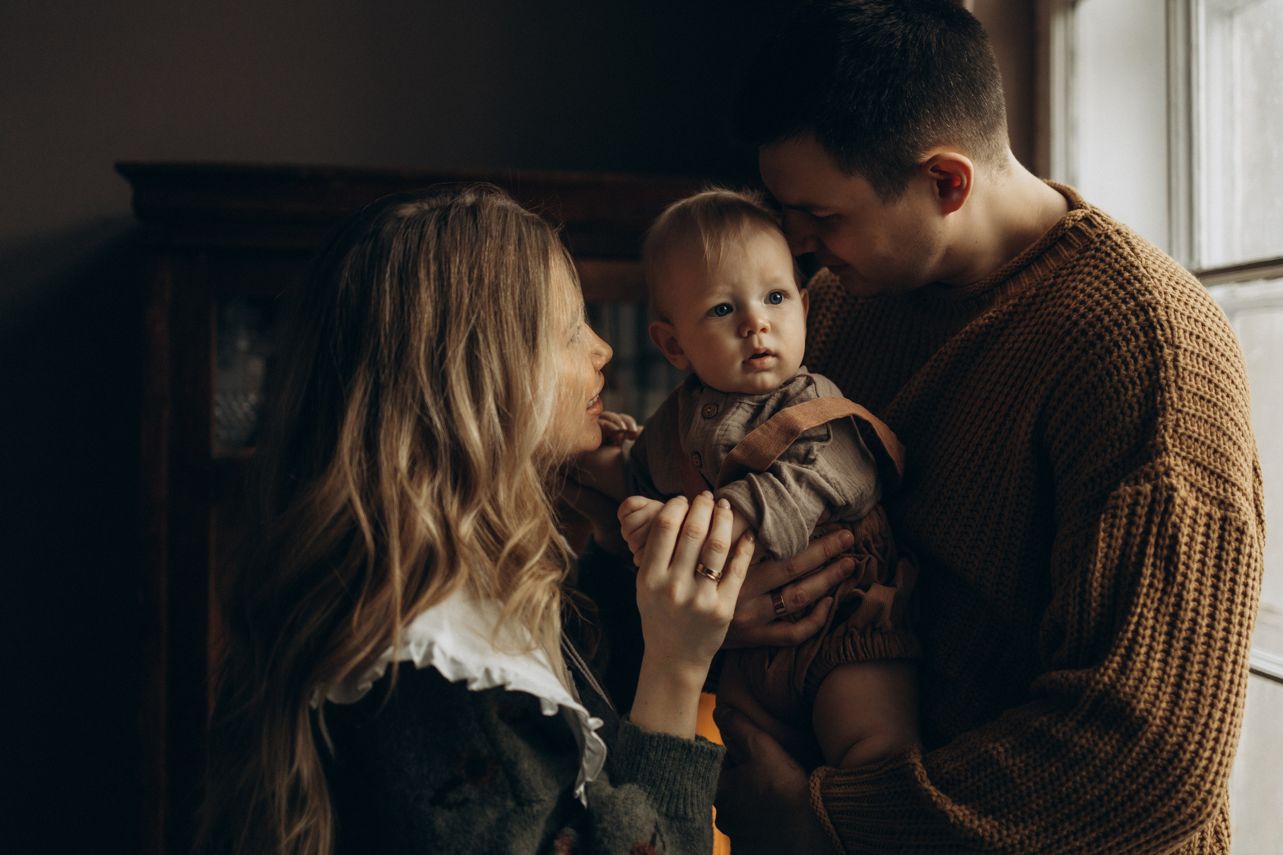 Оля, Никита и малыш Мирослав. Семейный, домашний, ньюборн фотограф Москва Цветкова Елизавета