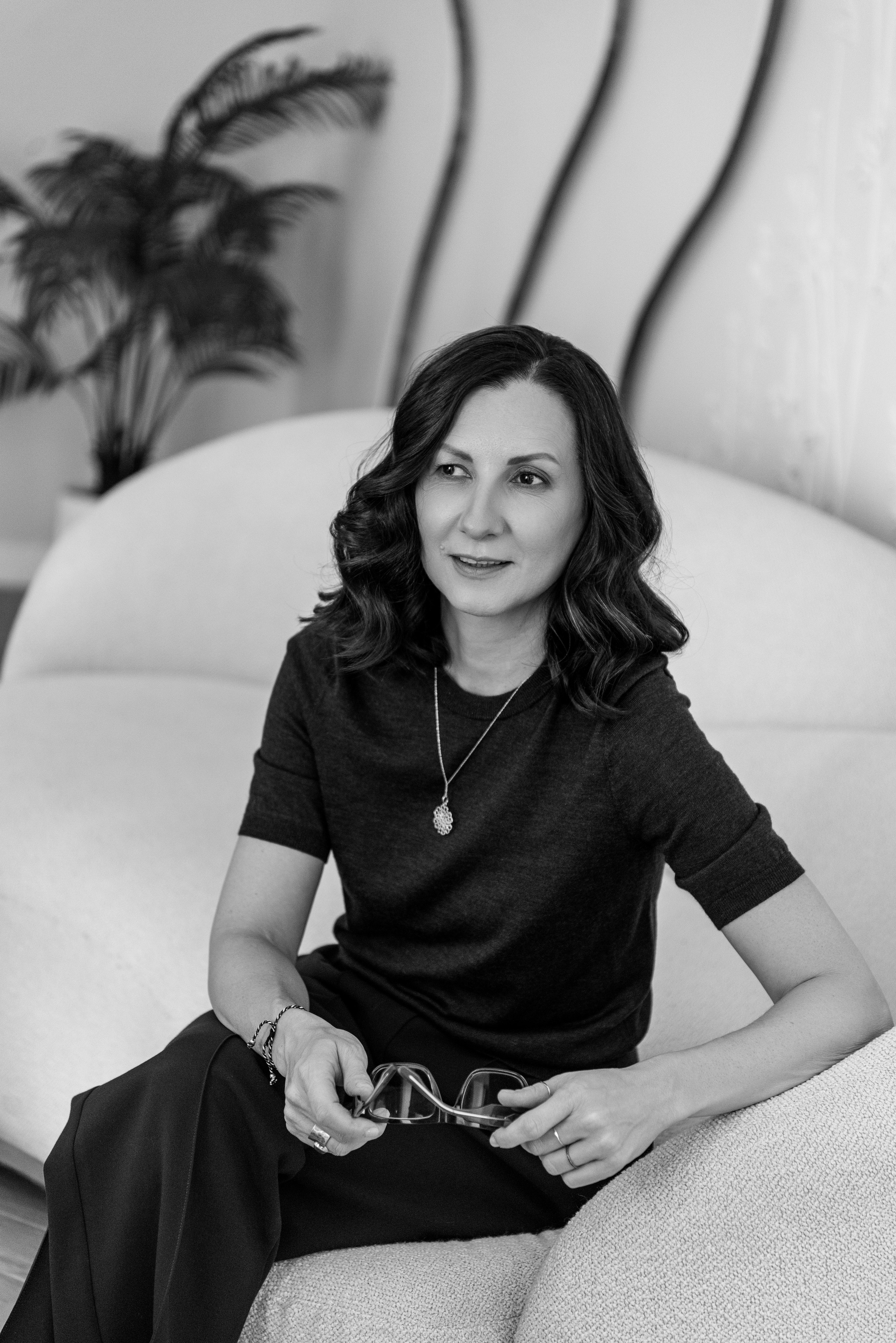 Инна Медведева, психоаналитик. Ульяна Сёмина, фотограф, Москва