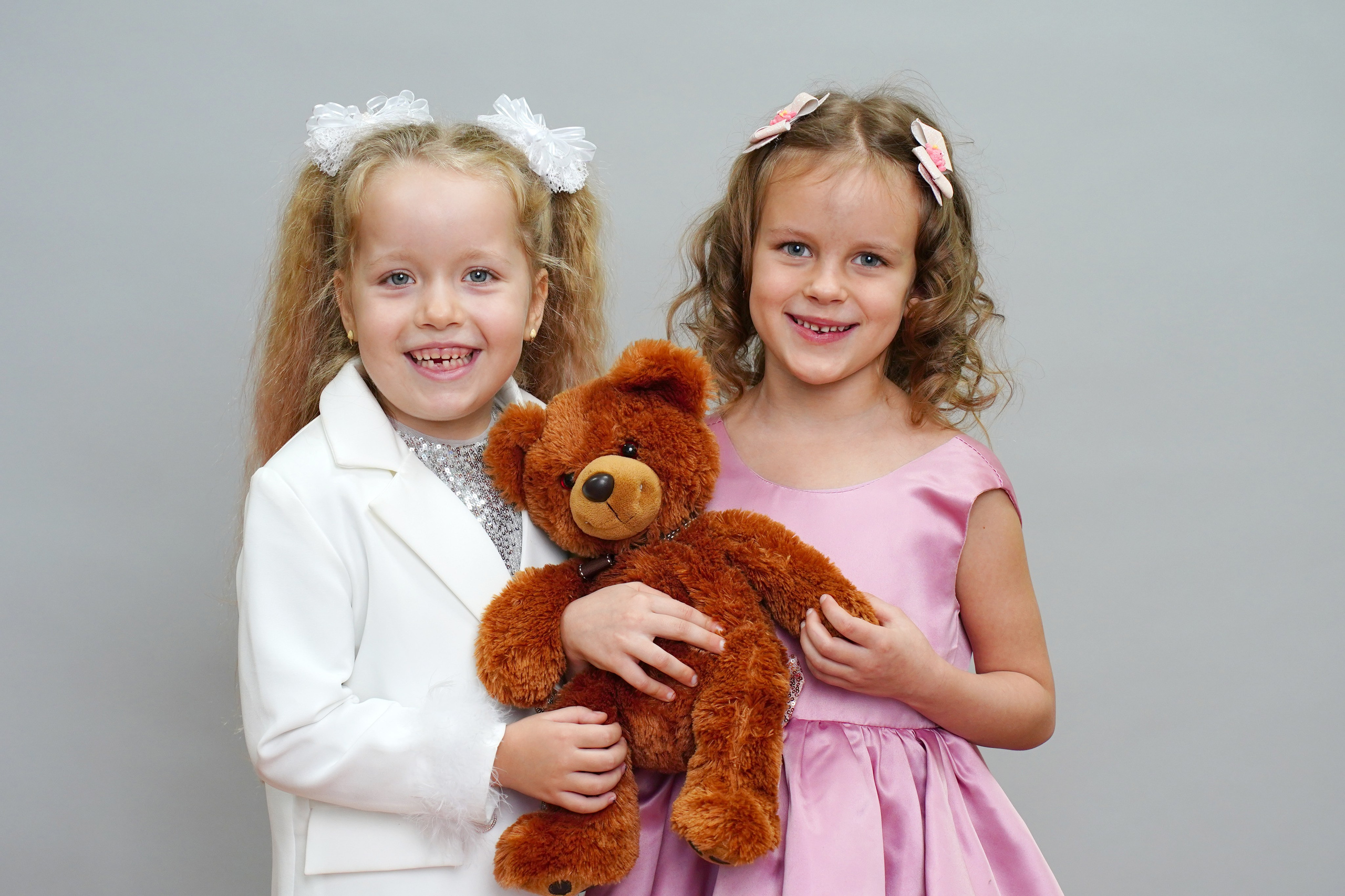 Мелкие группы. MEMENTO.Выпускные альбомы, школьные, юбилейные и другие книги. Ростов-на-Дону