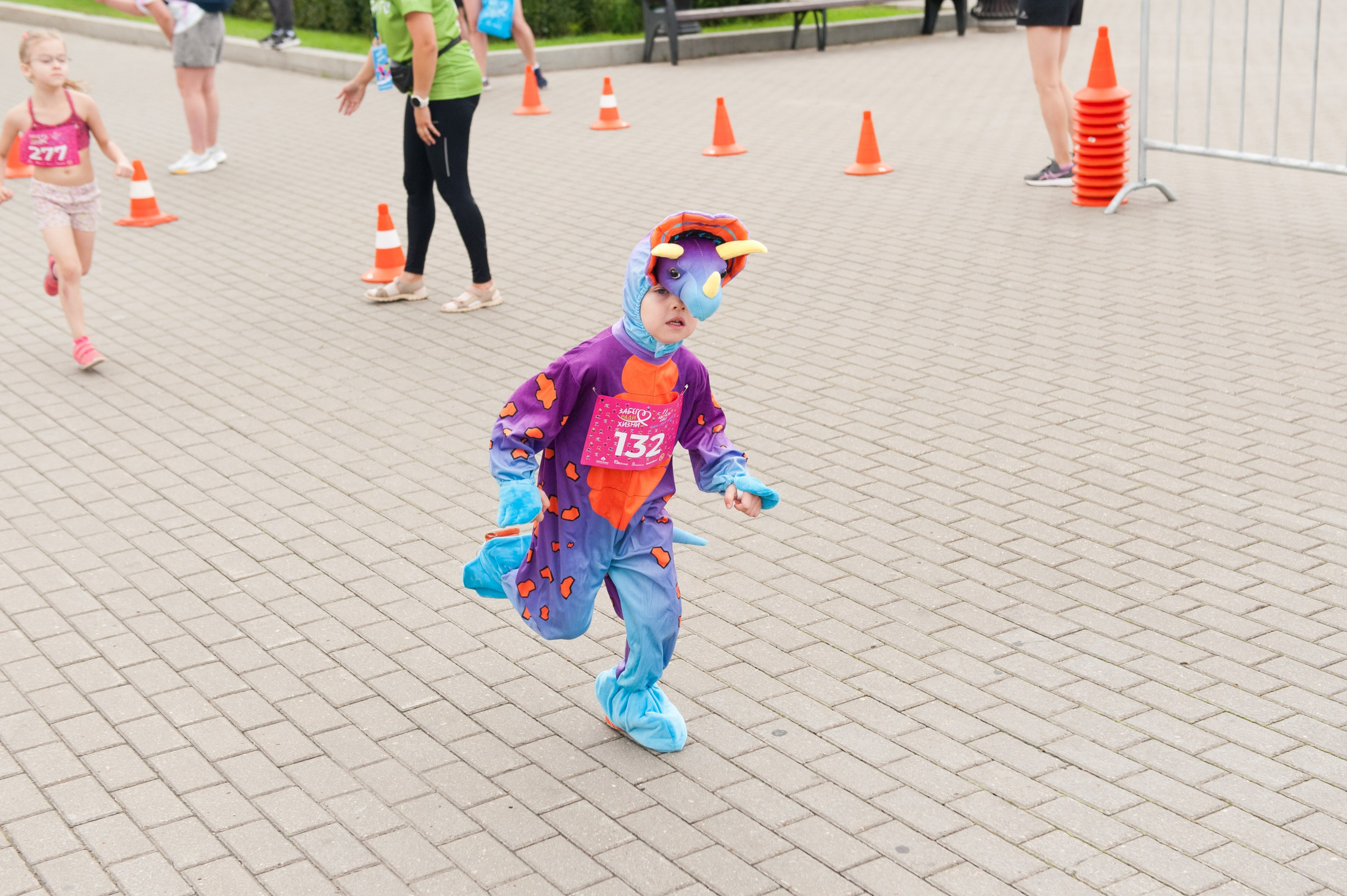 Корпоративное. Забег X5 Retail Group. Репортажный фотограф и видеограф Слава Думчев. Тимбилдинги, отчетники, корпоративы