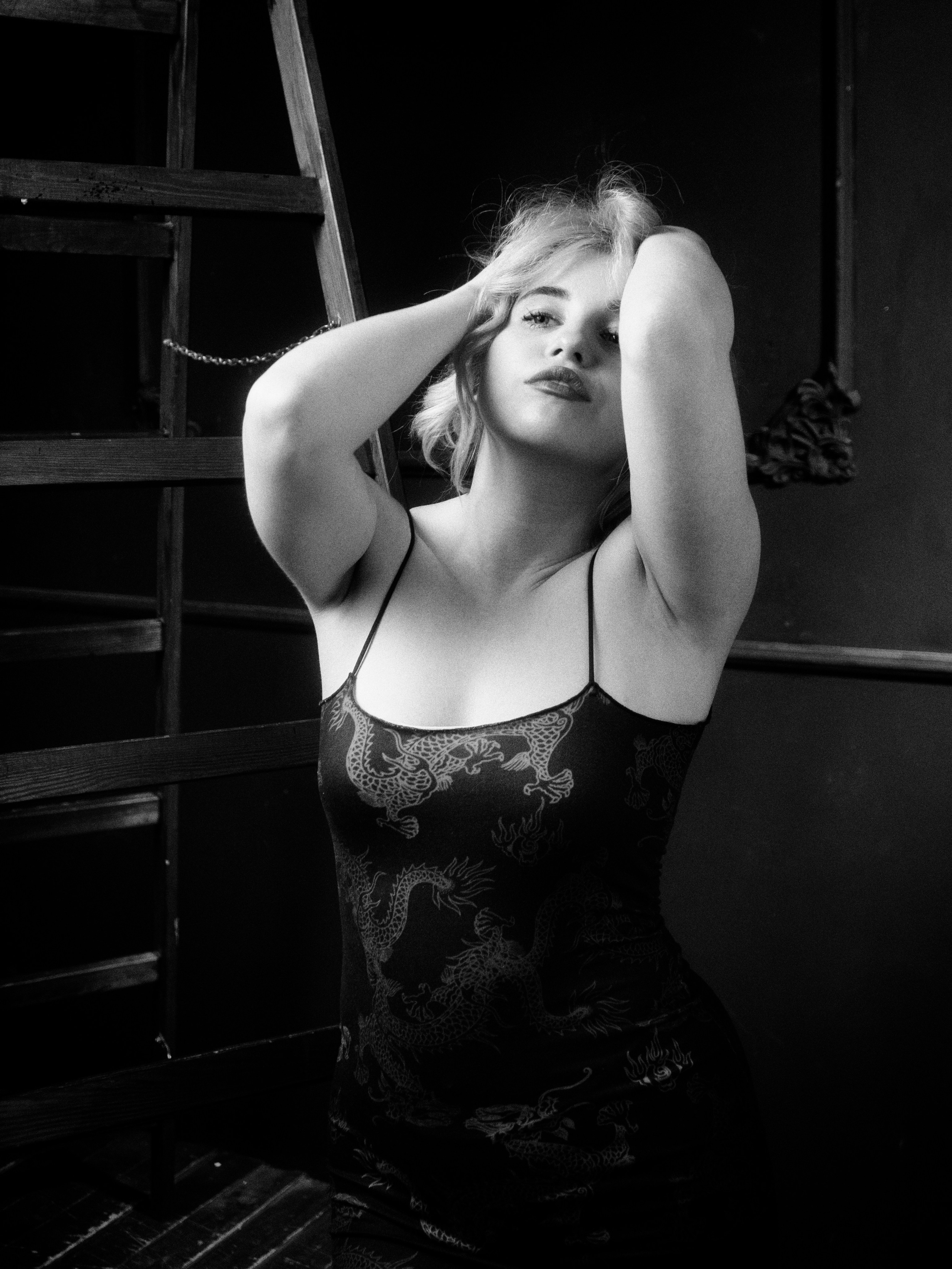 Студийная фотосессия для девушки. Яростный фотолюбитель Vervie Vitoe