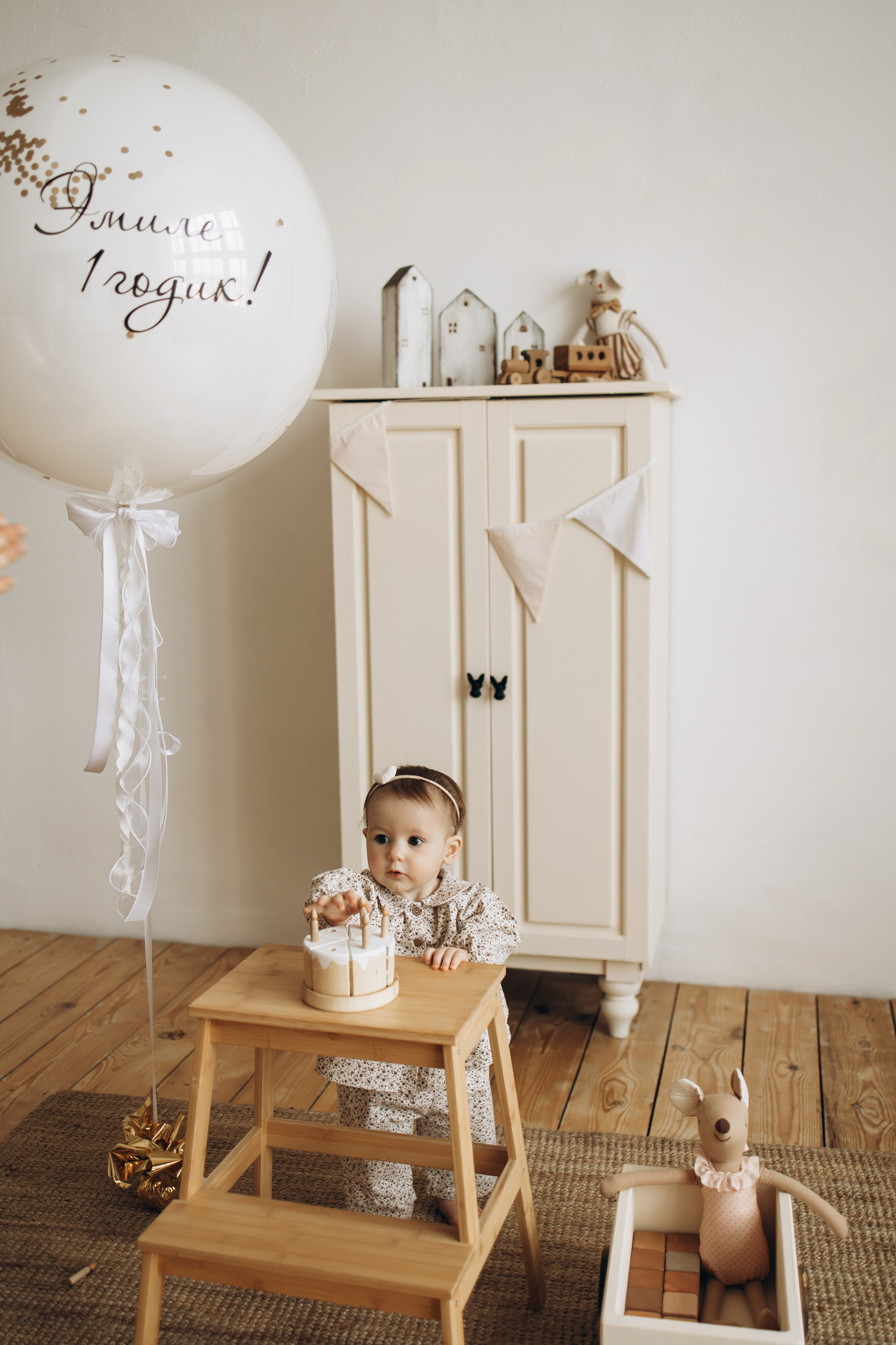 Эмилии годик. Самый теплый фотограф в Краснодаре Рябоконь Ксения