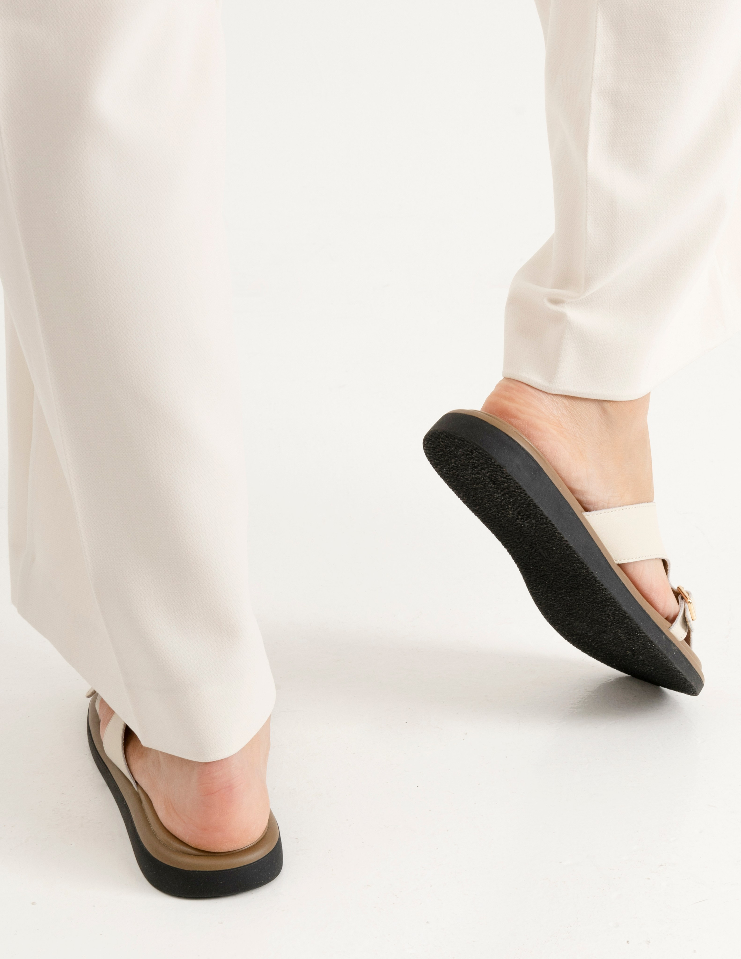 Каталожная съёмка для интернет магазинов. Автопортретная фотостудия в Казани