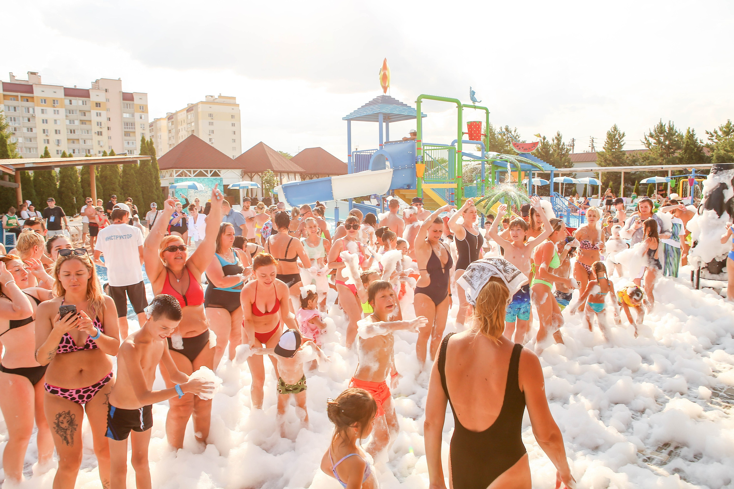 Nova Paradise. Свадебный и предметный фотограф Ренат Каламперов