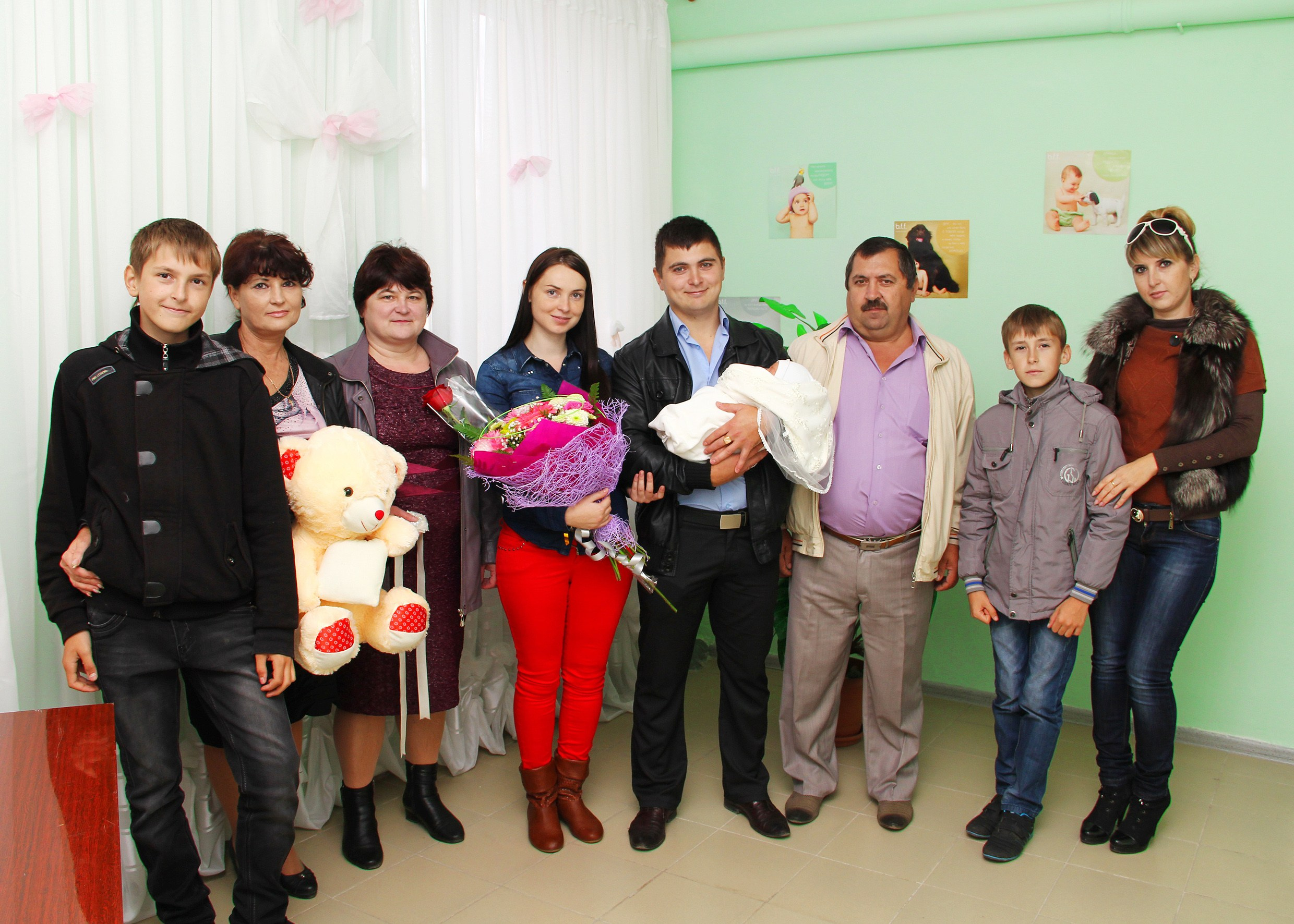 Выписка из роддома. Игорь Варава свадебный фотограф видеограф Белая Глина Краснодар