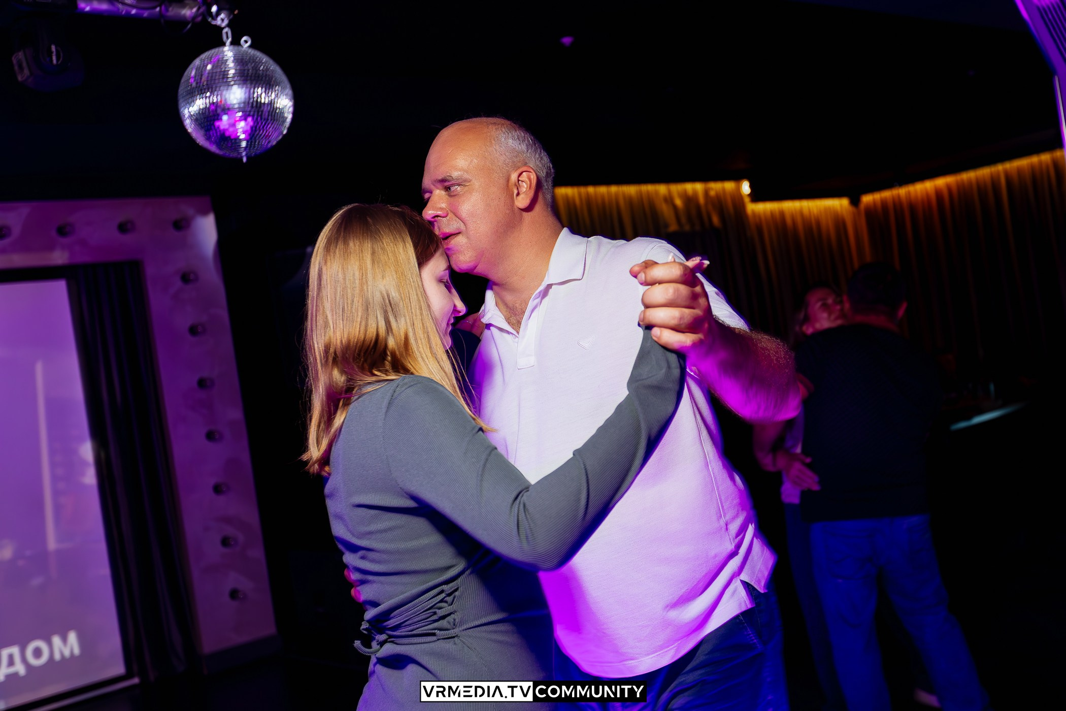 Караоке-бар «Volna»: Friends day или день дружбана