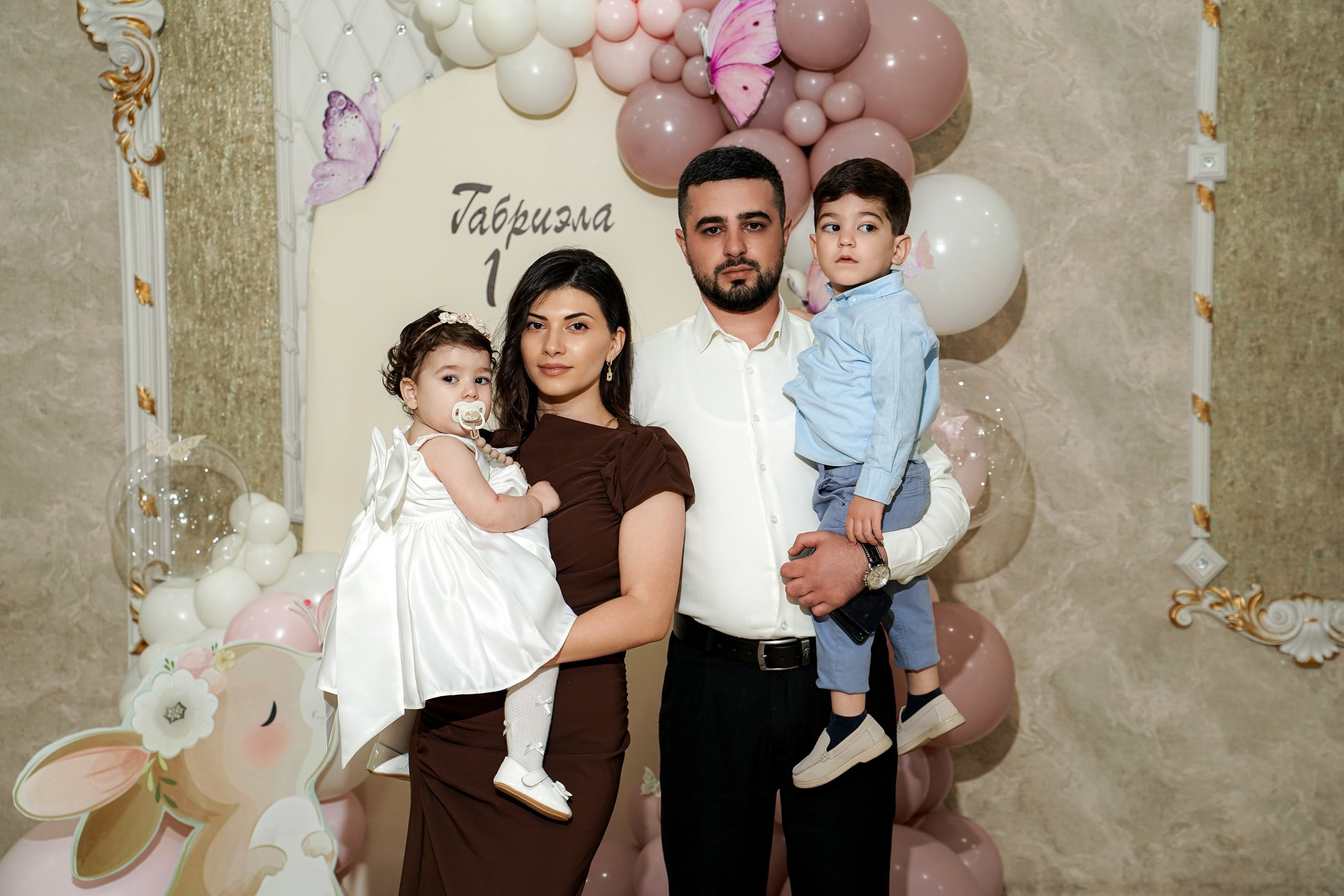 День рождения «1 год». Фотосессия в Ростове-на-Дону. Свадебный фотограф в Ростове-на-Дону. Таинство Крещения и Венчания, семейные фотосессии. Алёна Чёботова