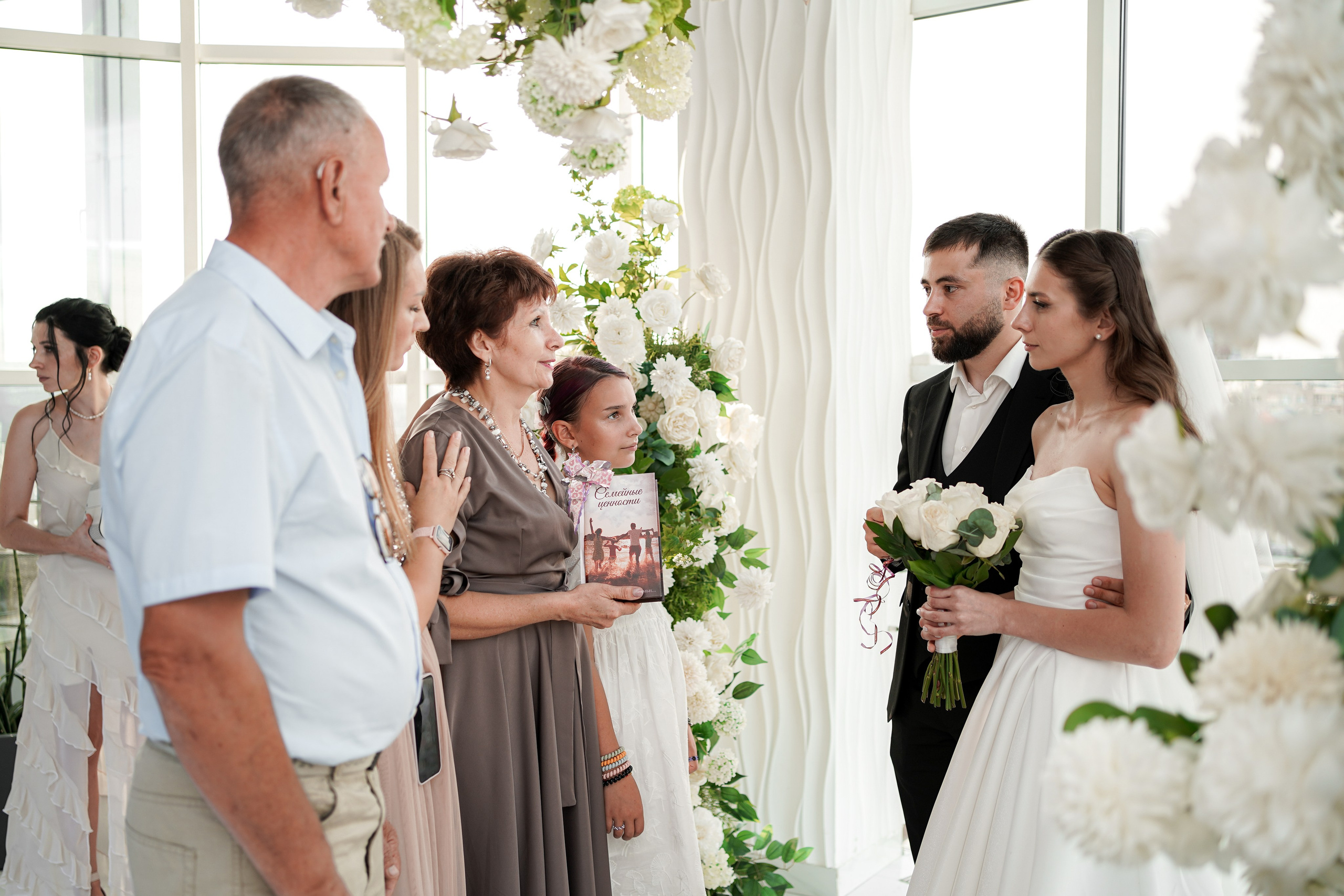Банкет в ресторане «Европа». Свадебный фотограф в Ростове-на-Дону. Таинство Крещения и Венчания, семейные фотосессии. Алёна Чёботова