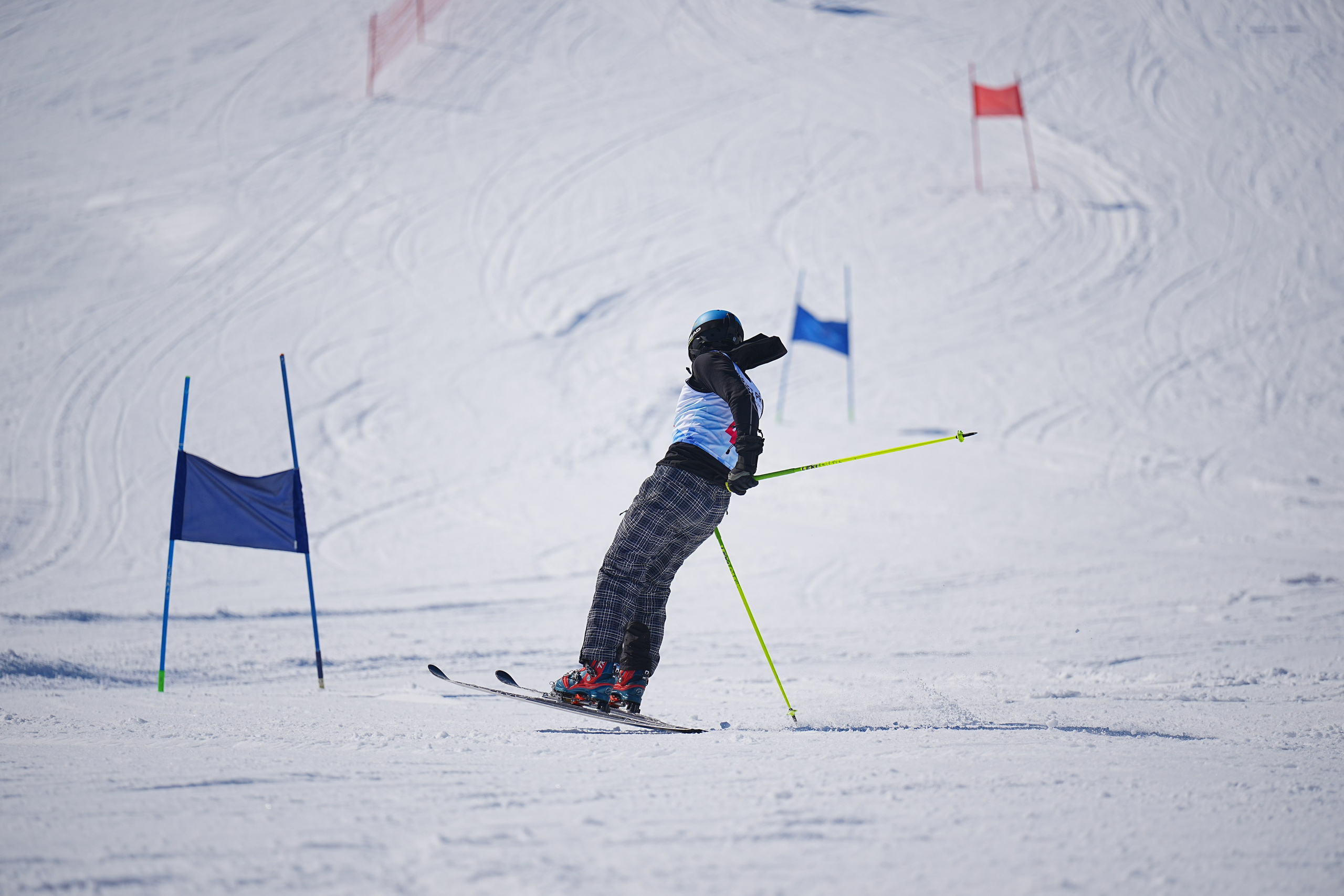 Шуколово. Открытое Первенство МФТИ по горным лыжам. GS, Telemark, 2024. Фотограф Студитский Евгений