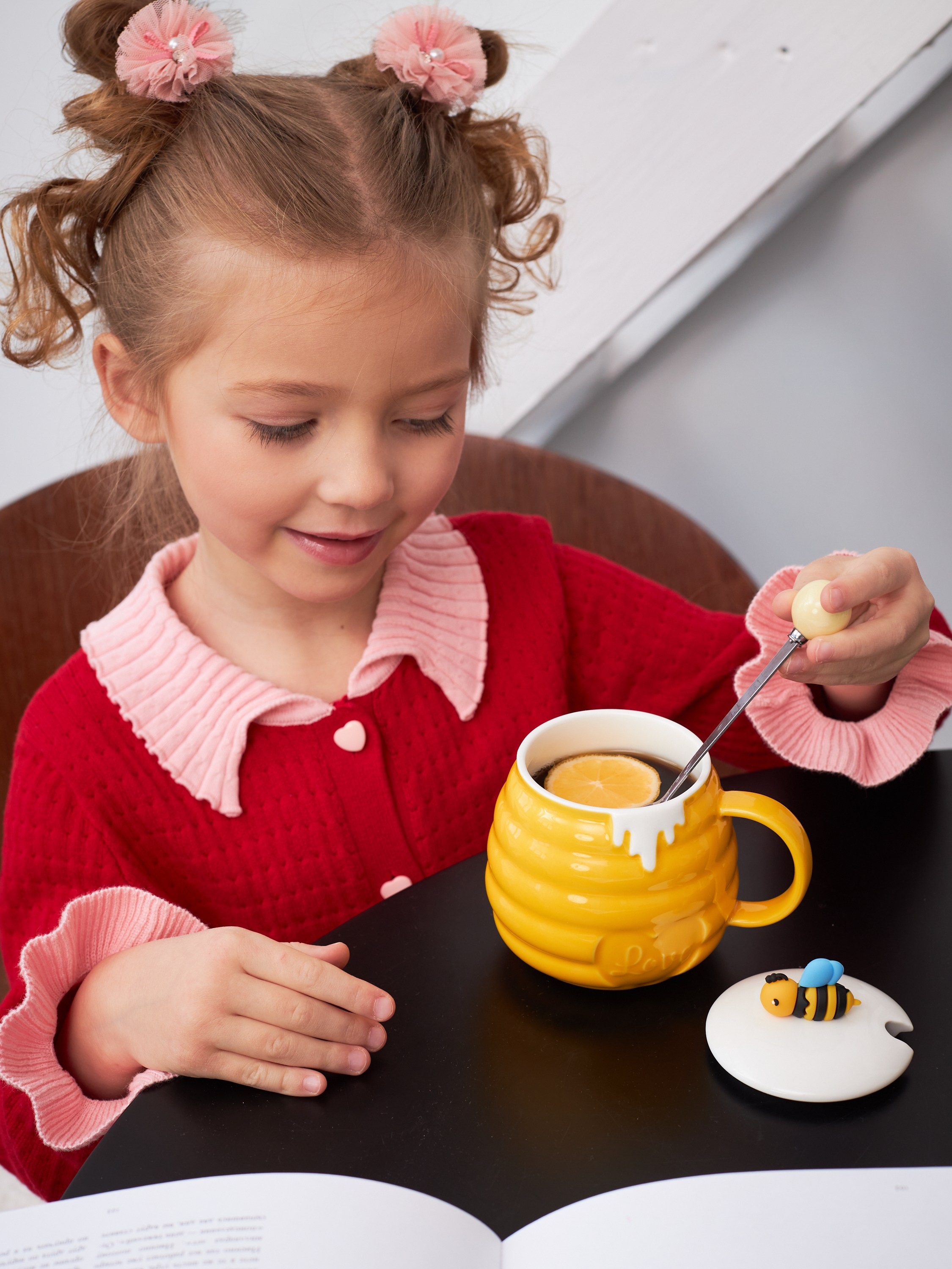 Фотосъемка посуды термосов Екатеринбург товары для кухни Wildberries ВБ Ozon предметка Екб заказать цена. Фотограф Екатеринбург Анастасия Жерновская | Маркетплейсы и нейрофото